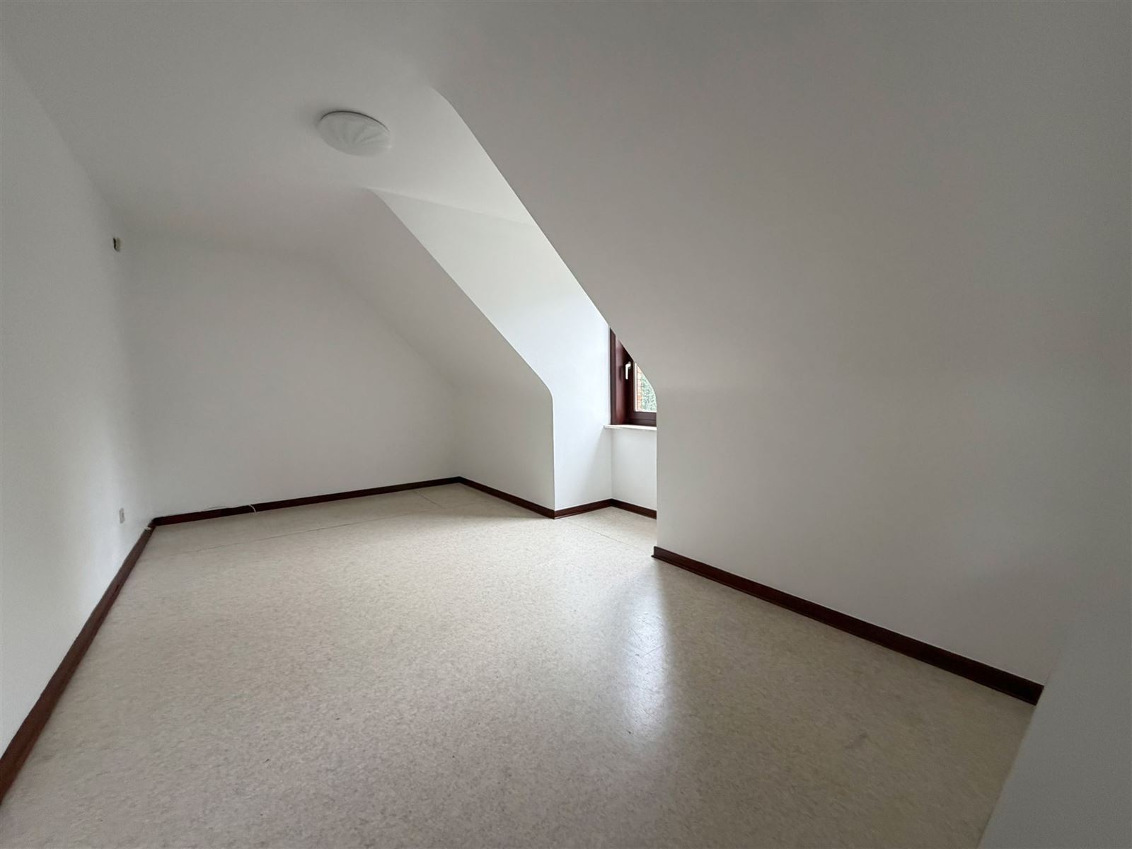 FOTO’S 13 : Woning te 1745 OPWIJK (België) - Prijs € 1.450