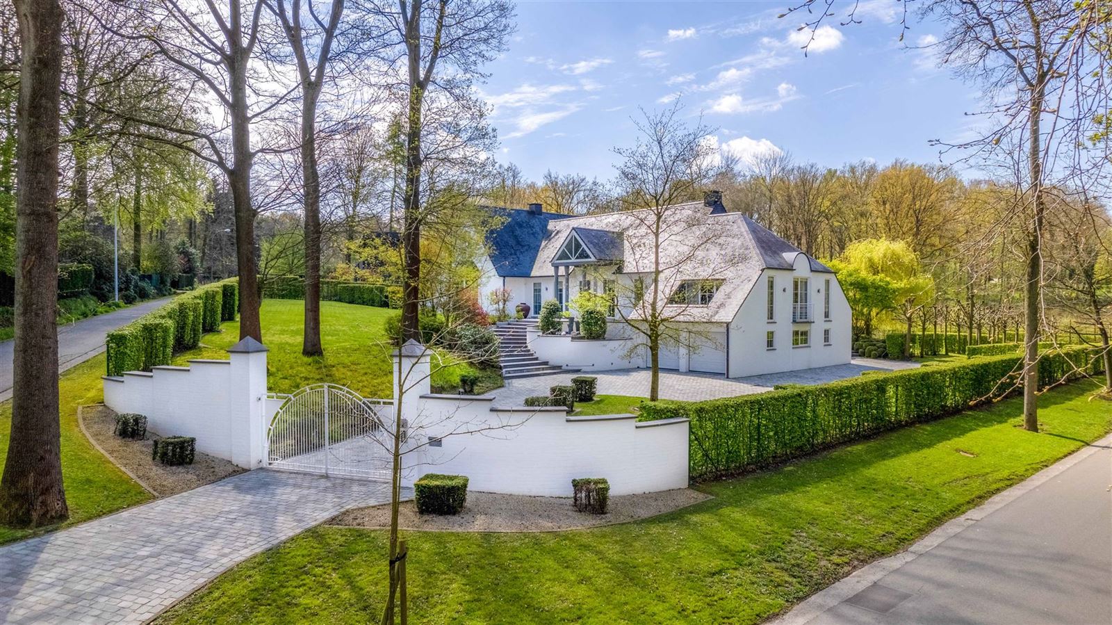 PHOTOS 1 : Villa à 1430 BIERGHES (Belgique) - Prix 1.695.000 €