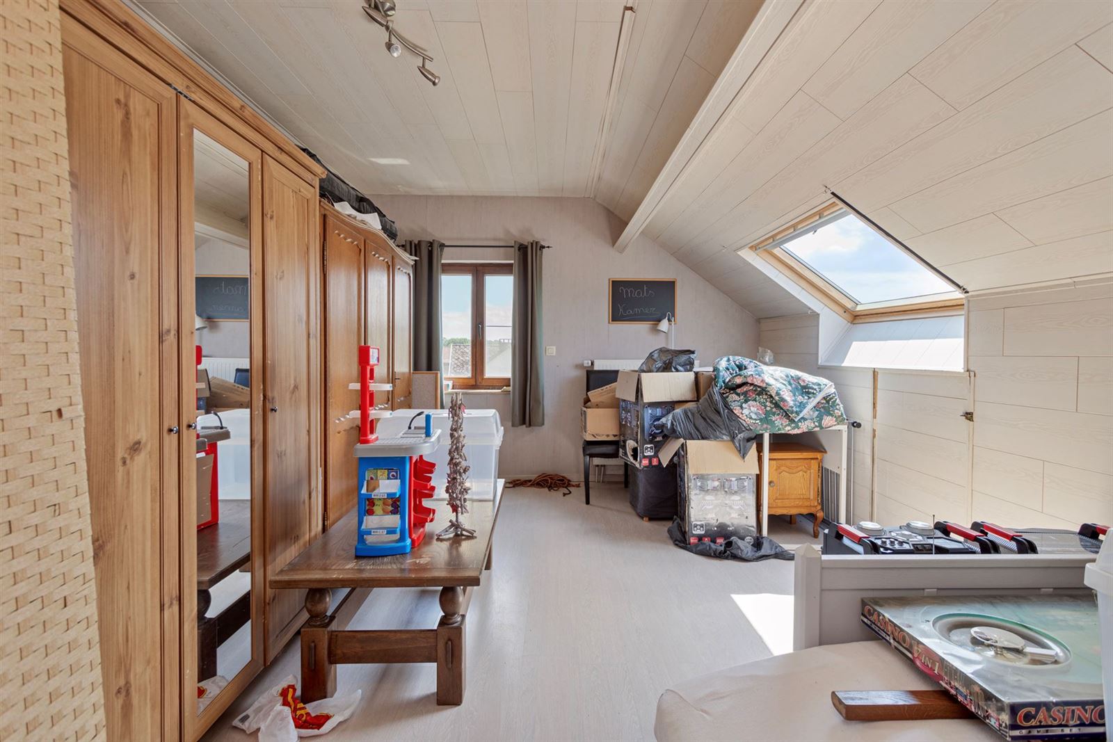 3-gevel-woning-met-3-slaapkamers-garage-en-tuin-te-koop-te-gooik-1755
