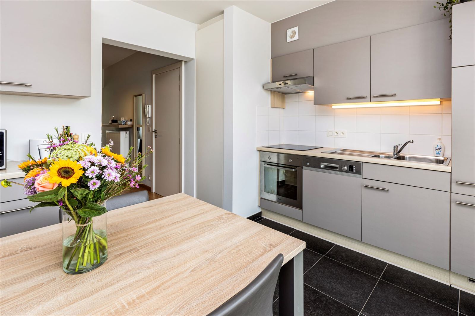 FOTO’S 7 : Appartement te 1600 SINT-PIETERS-LEEUW (België) - Prijs € 280.000