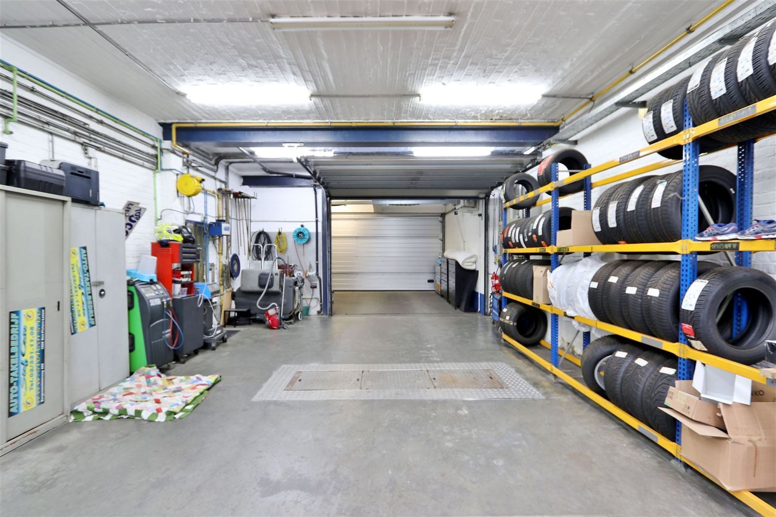FOTO’S 7 : Garage te 1600 SINT-PIETERS-LEEUW (België) - Prijs In optie