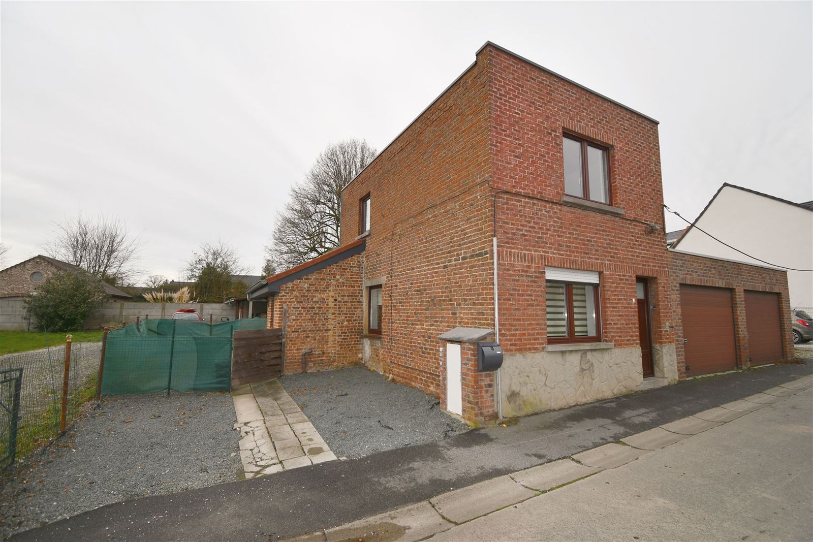 PHOTOS 1 : Maison à 1750 SINT-KWINTENS-LENNIK (Belgique) - Prix 800 €