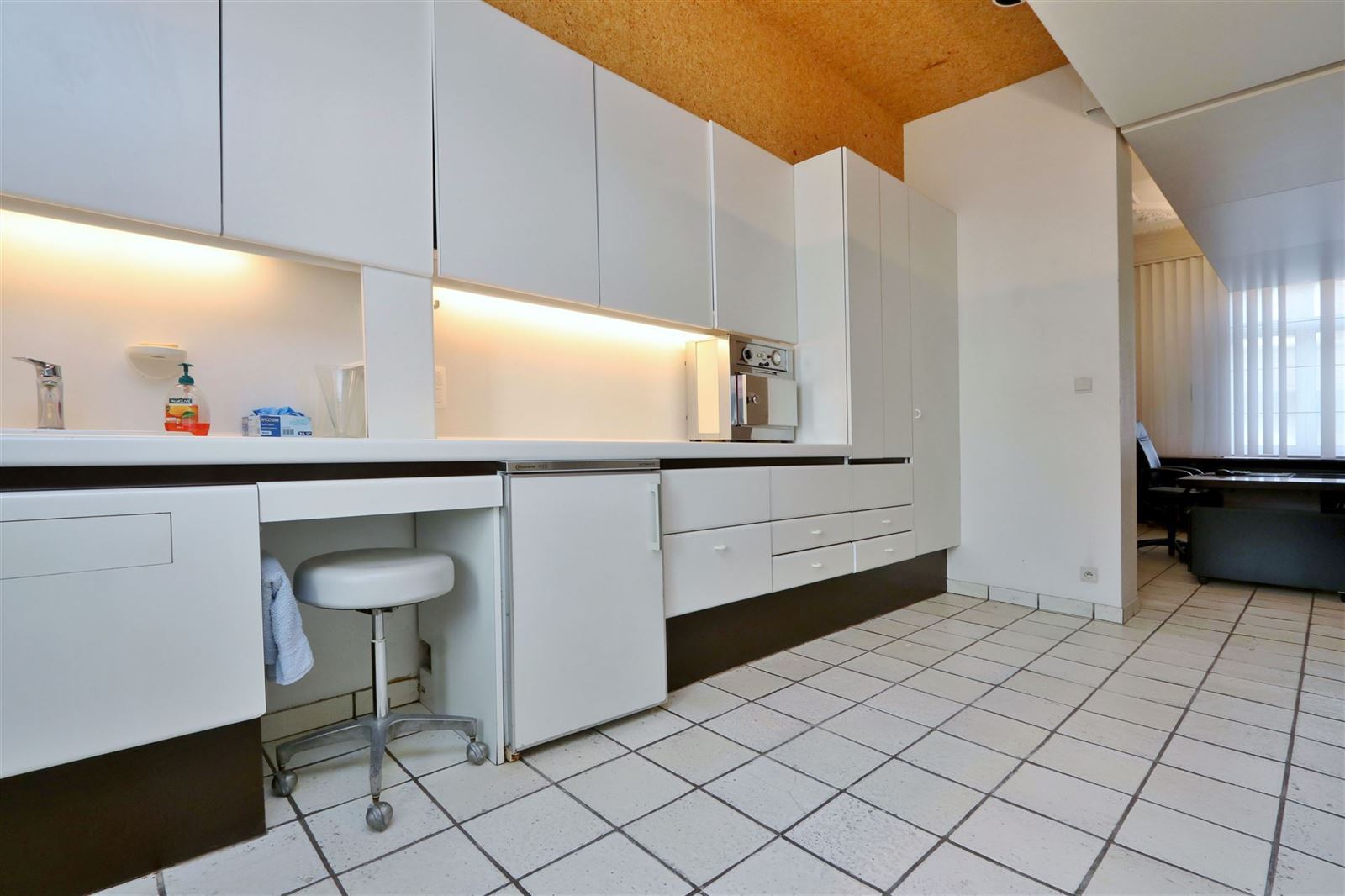 PHOTOS 8 : Bureau avec habitation à 1650 BEERSEL (Belgique) - Prix 2.000 €