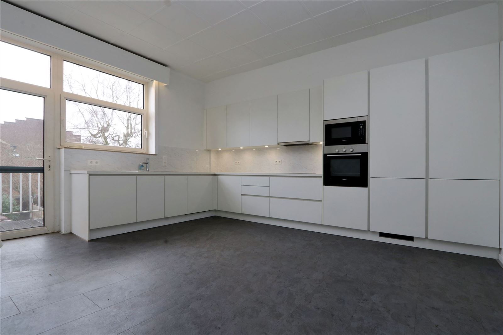 PHOTOS 14 : Bureau avec habitation à 1650 BEERSEL (Belgique) - Prix 2.000 €