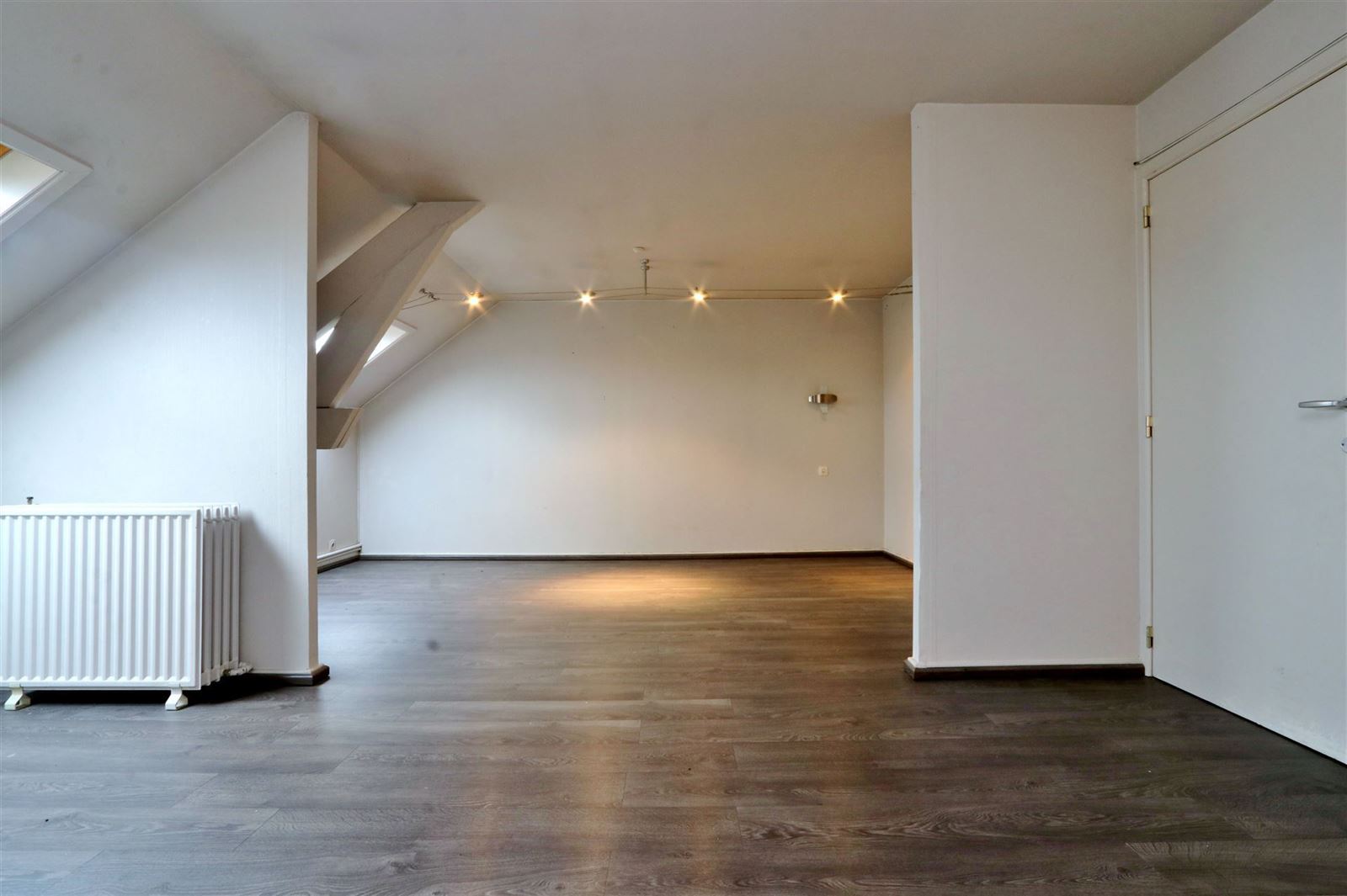 PHOTOS 17 : Bureau avec habitation à 1650 BEERSEL (Belgique) - Prix 2.000 €