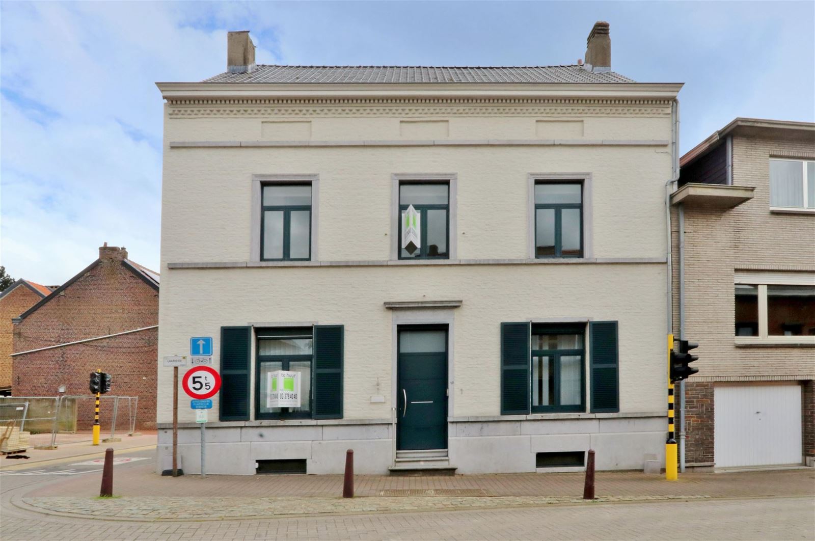 FOTO’S 1 : Kantoor met woning te 1650 BEERSEL (België) - Prijs € 2.000