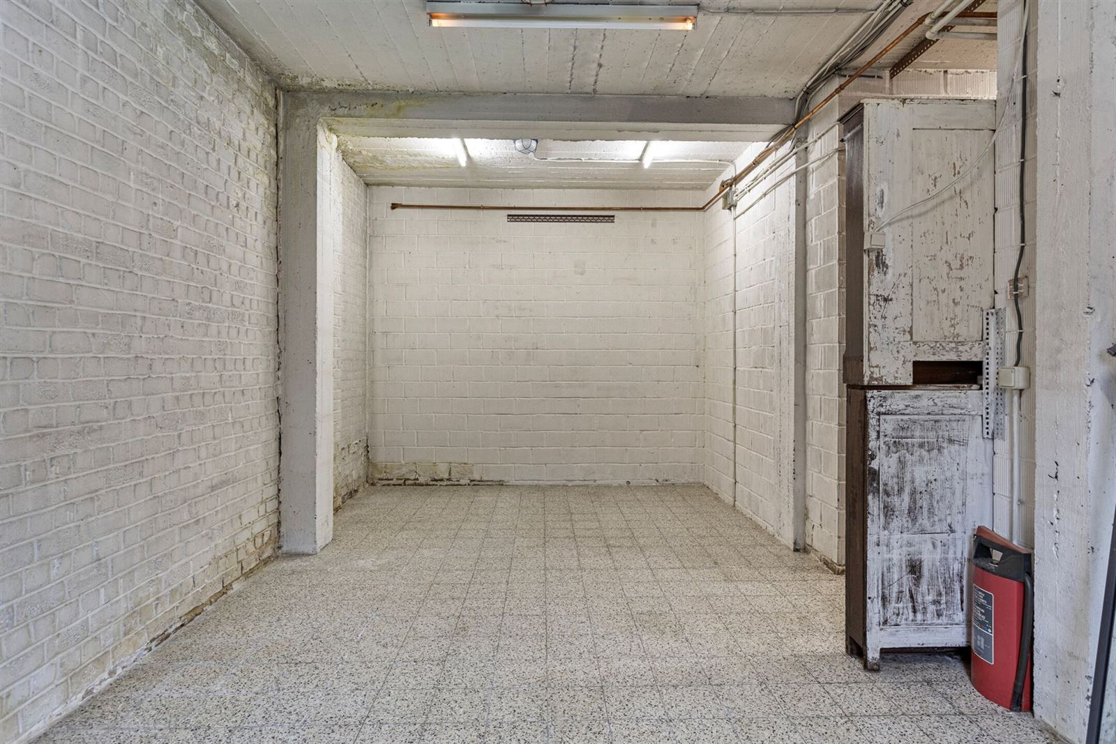 FOTO’S 15 : Handelspand te 1600 SINT-PIETERS-LEEUW (België) - Prijs € 264.000