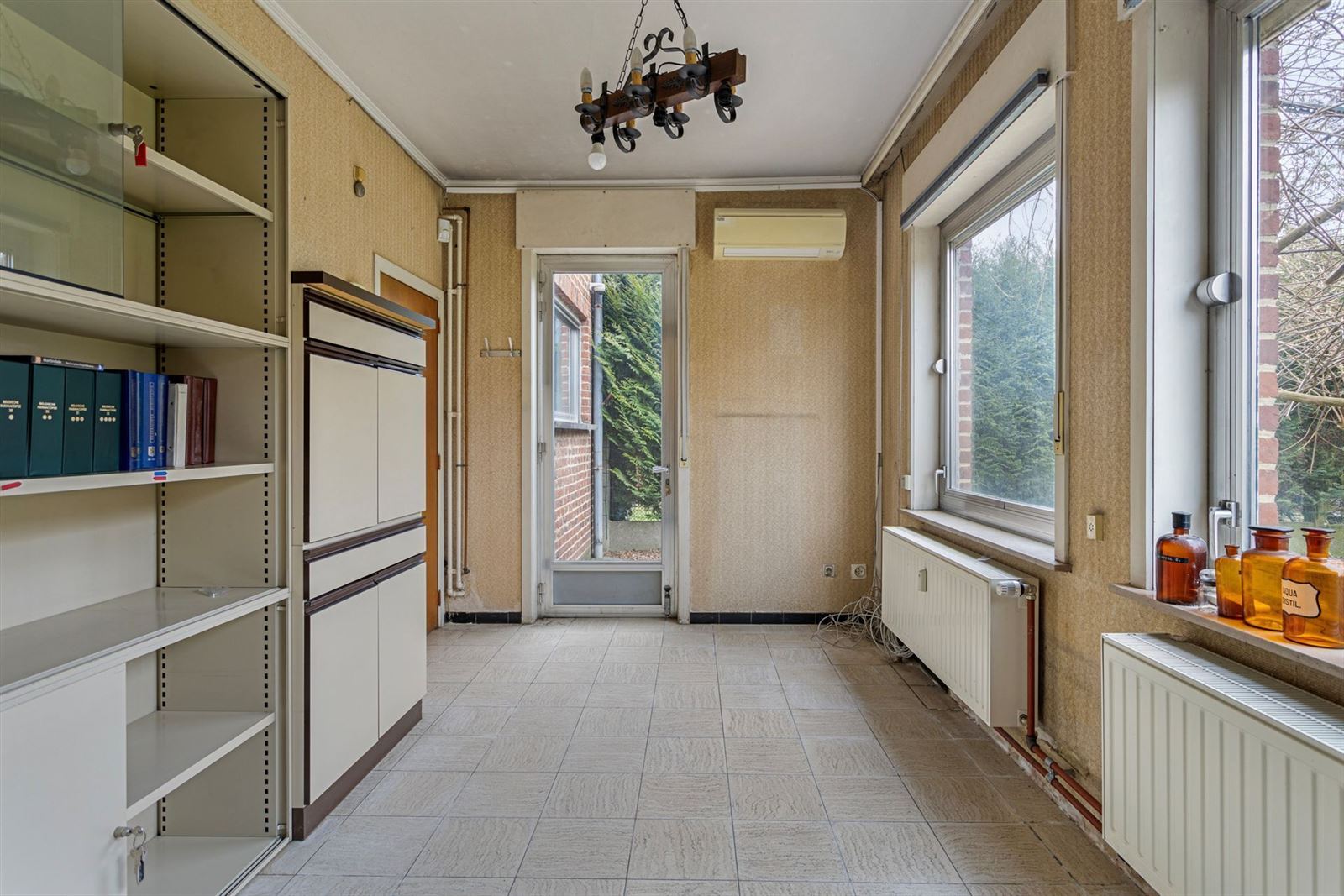 FOTO’S 14 : Handelspand te 1600 SINT-PIETERS-LEEUW (België) - Prijs € 264.000