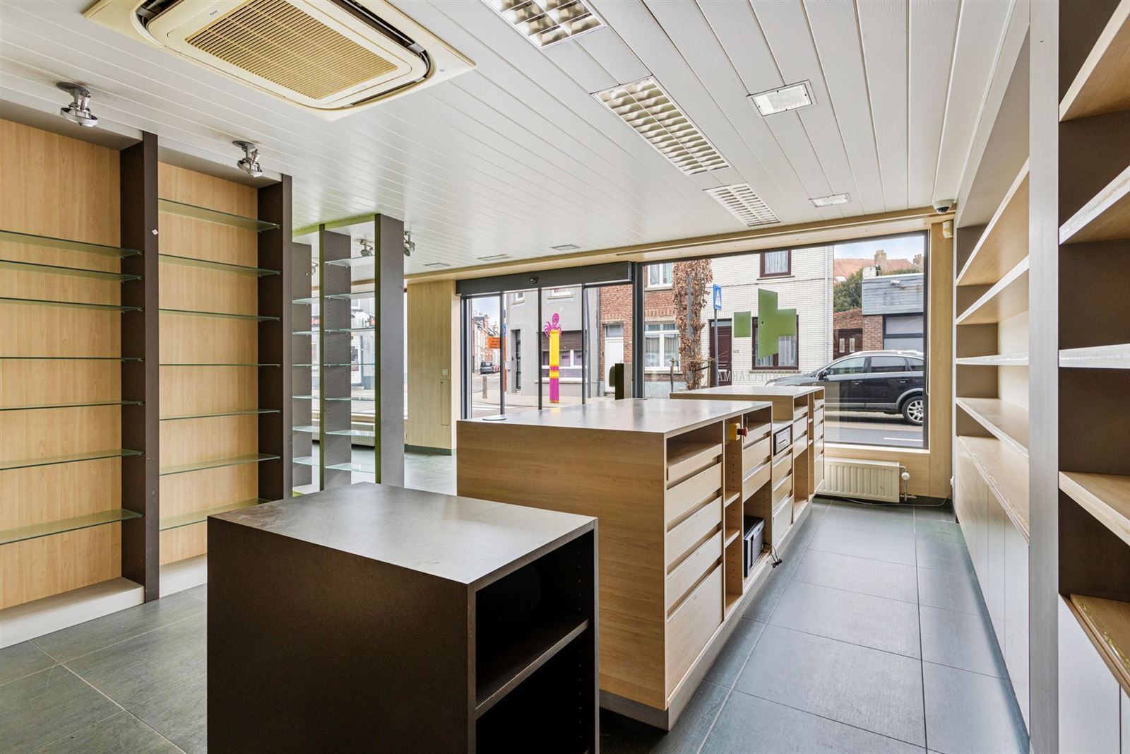FOTO’S 8 : Handelspand te 1600 SINT-PIETERS-LEEUW (België) - Prijs € 264.000