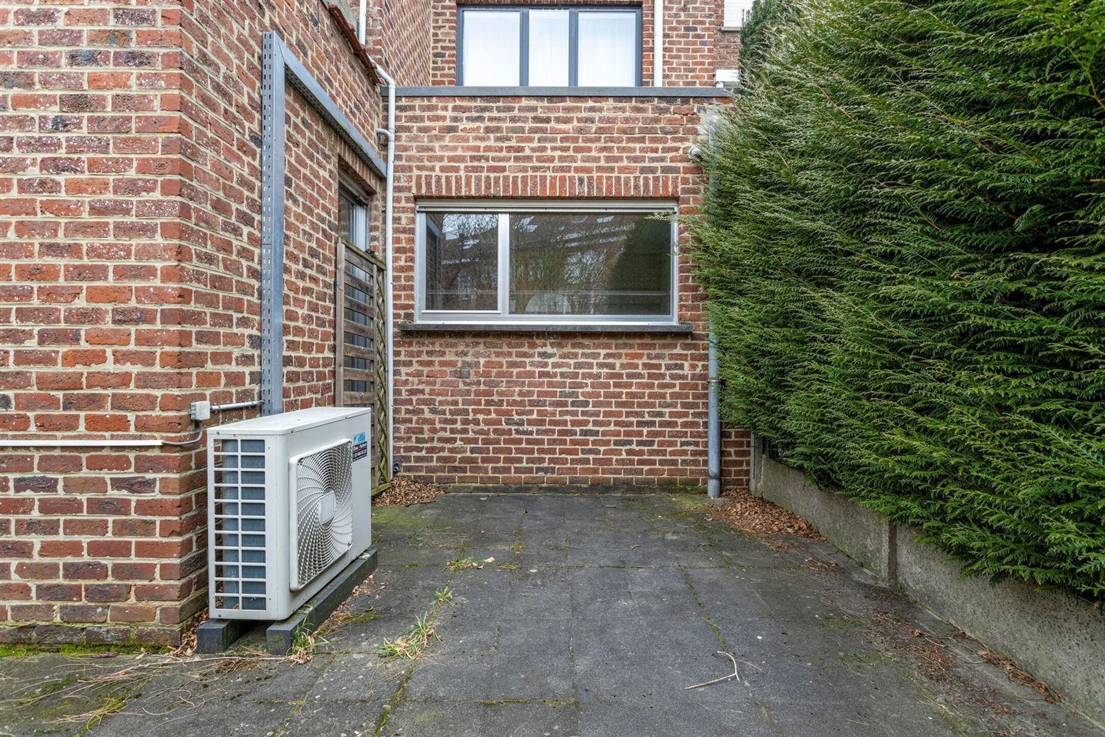 FOTO’S 17 : Handelspand te 1601 RUISBROEK (België) - Prijs € 264.000