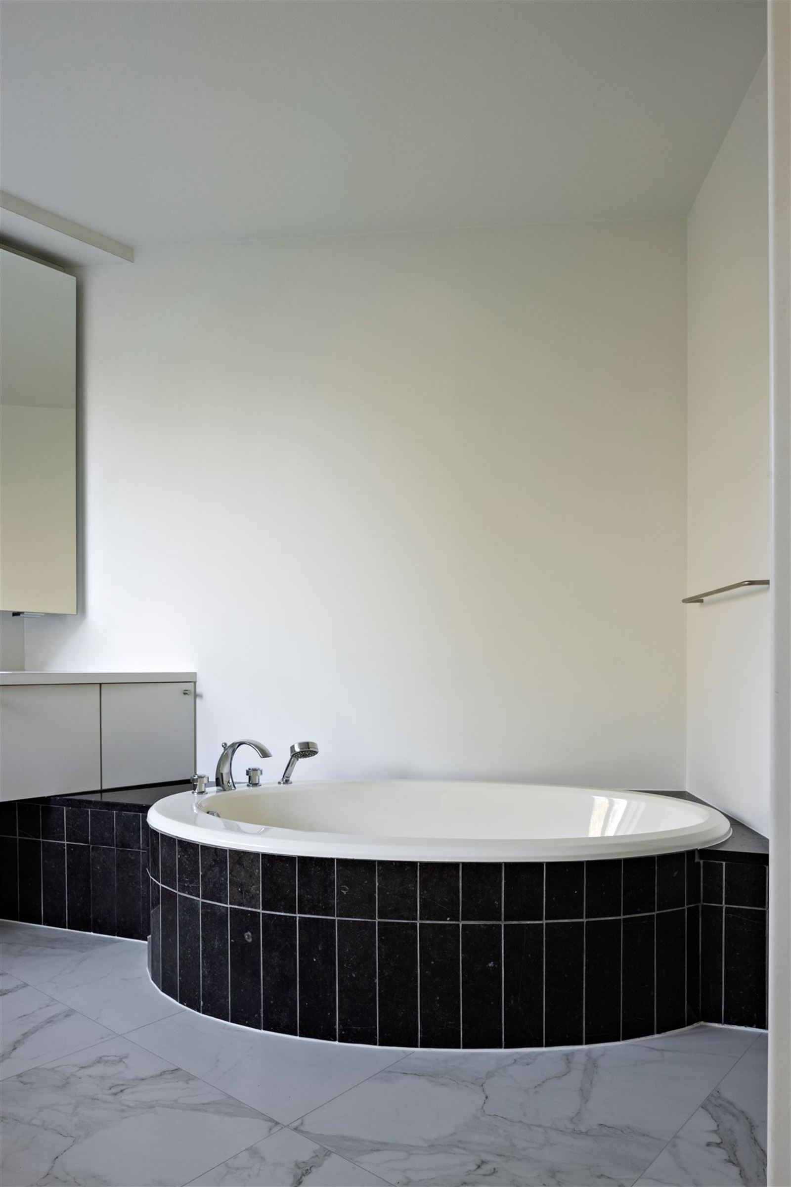 PHOTOS 22 : Maison à 1653 BEERSEL (Belgique) - Prix 3.500 €