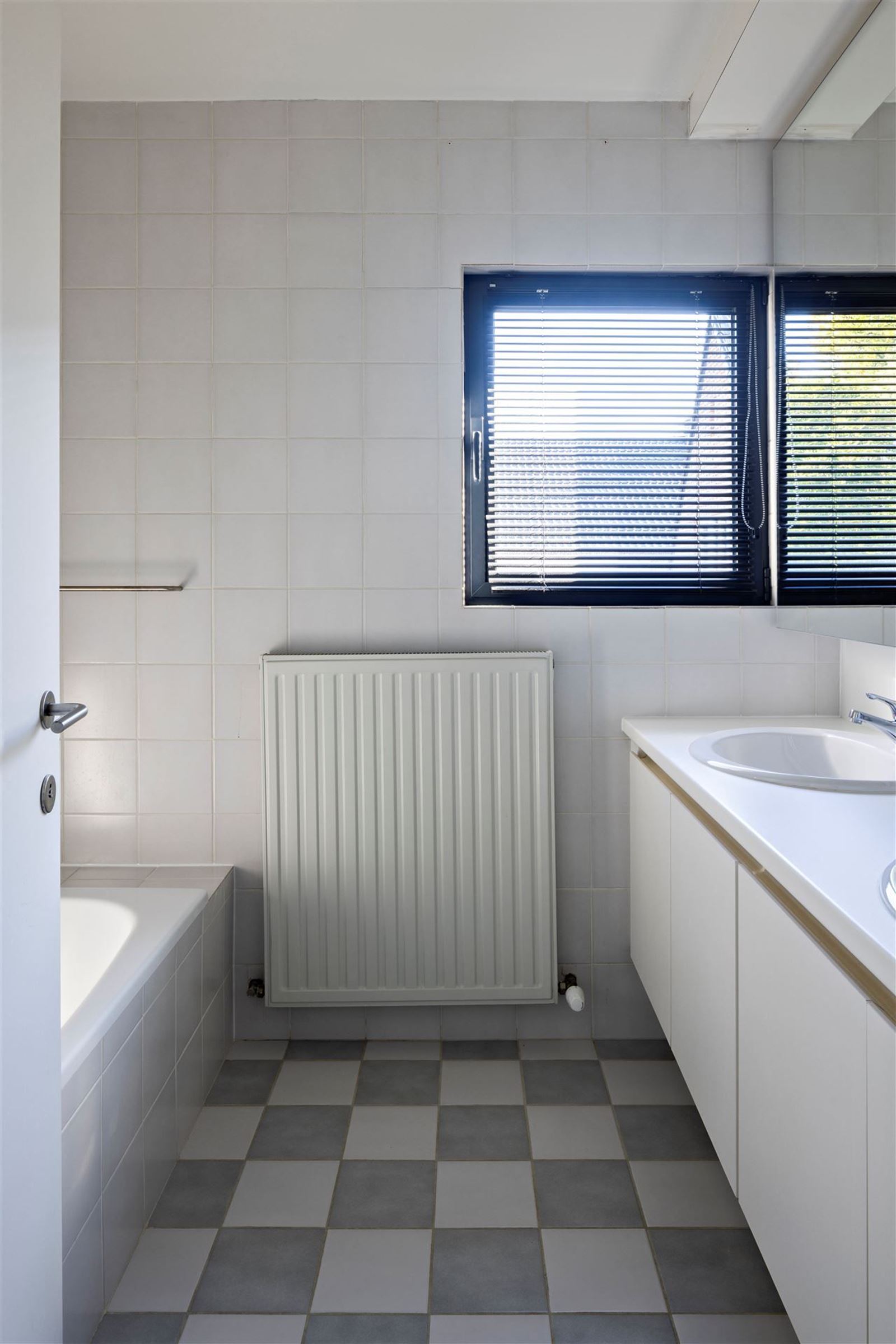 PHOTOS 24 : Maison à 1653 BEERSEL (Belgique) - Prix 3.500 €