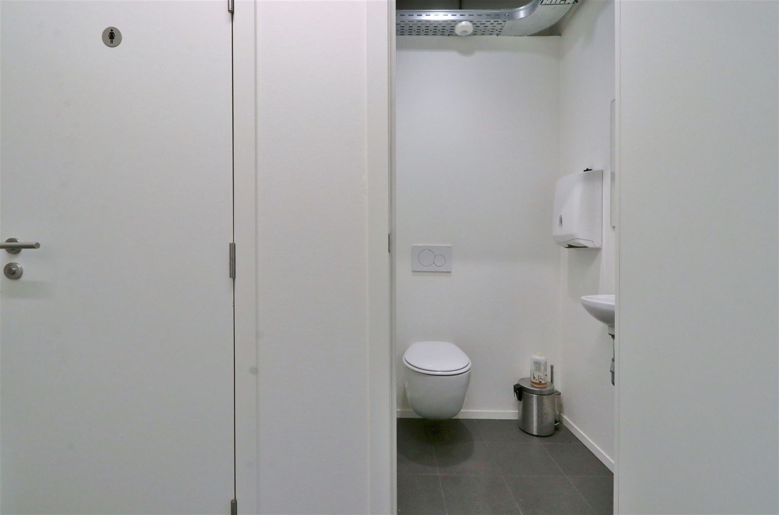 PHOTOS 11 : Bureaux à 1650 BEERSEL (Belgique) - Prix 2.200 €