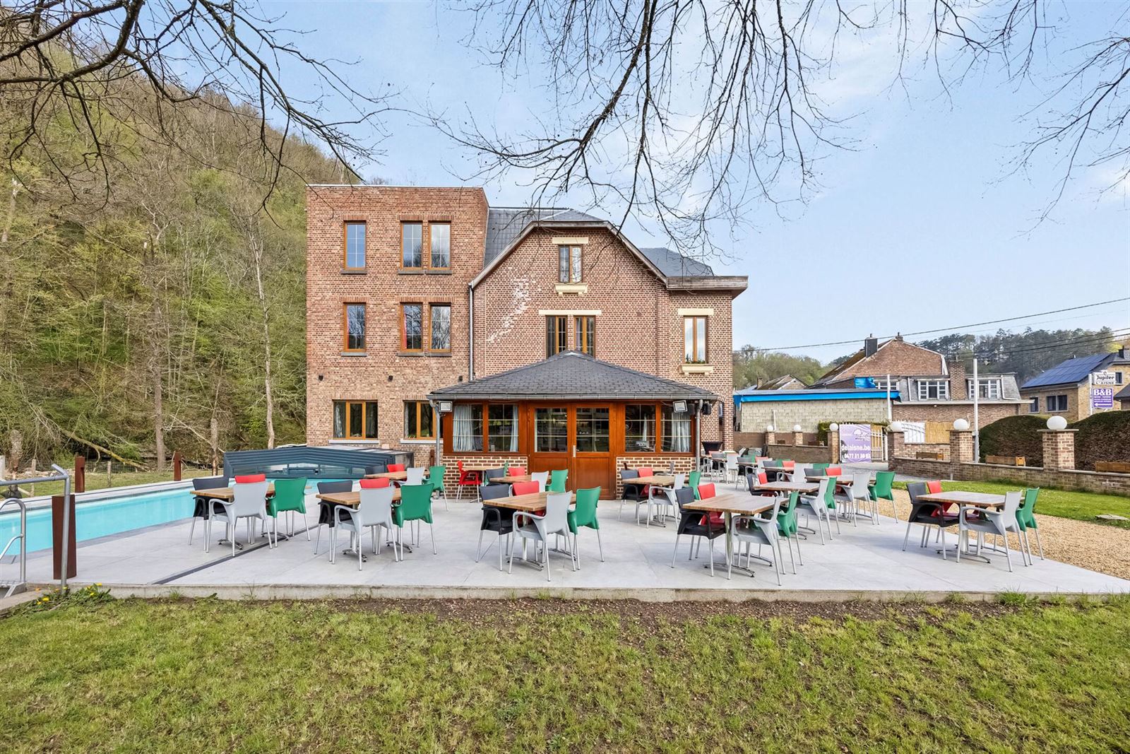FOTO’S 47 : Opbrengstwoning te 6940 DURBUY (België) - Prijs Prijs op aanvraag