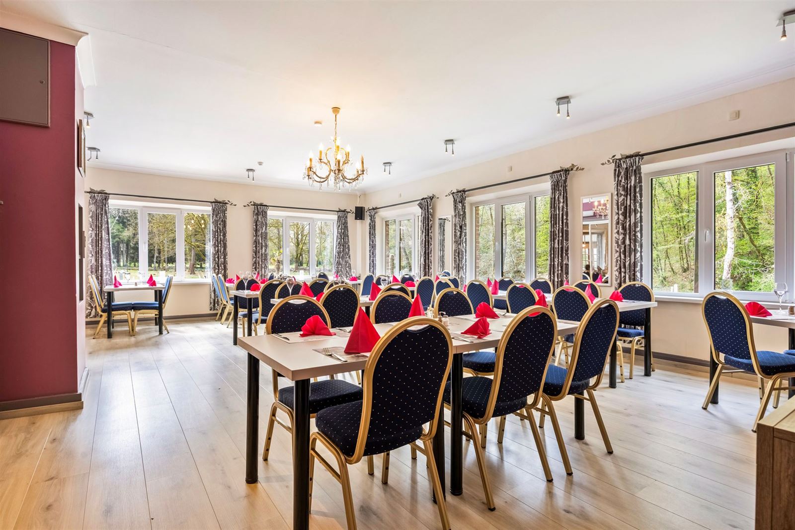 FOTO’S 11 : Opbrengstwoning te 6940 DURBUY (België) - Prijs Prijs op aanvraag