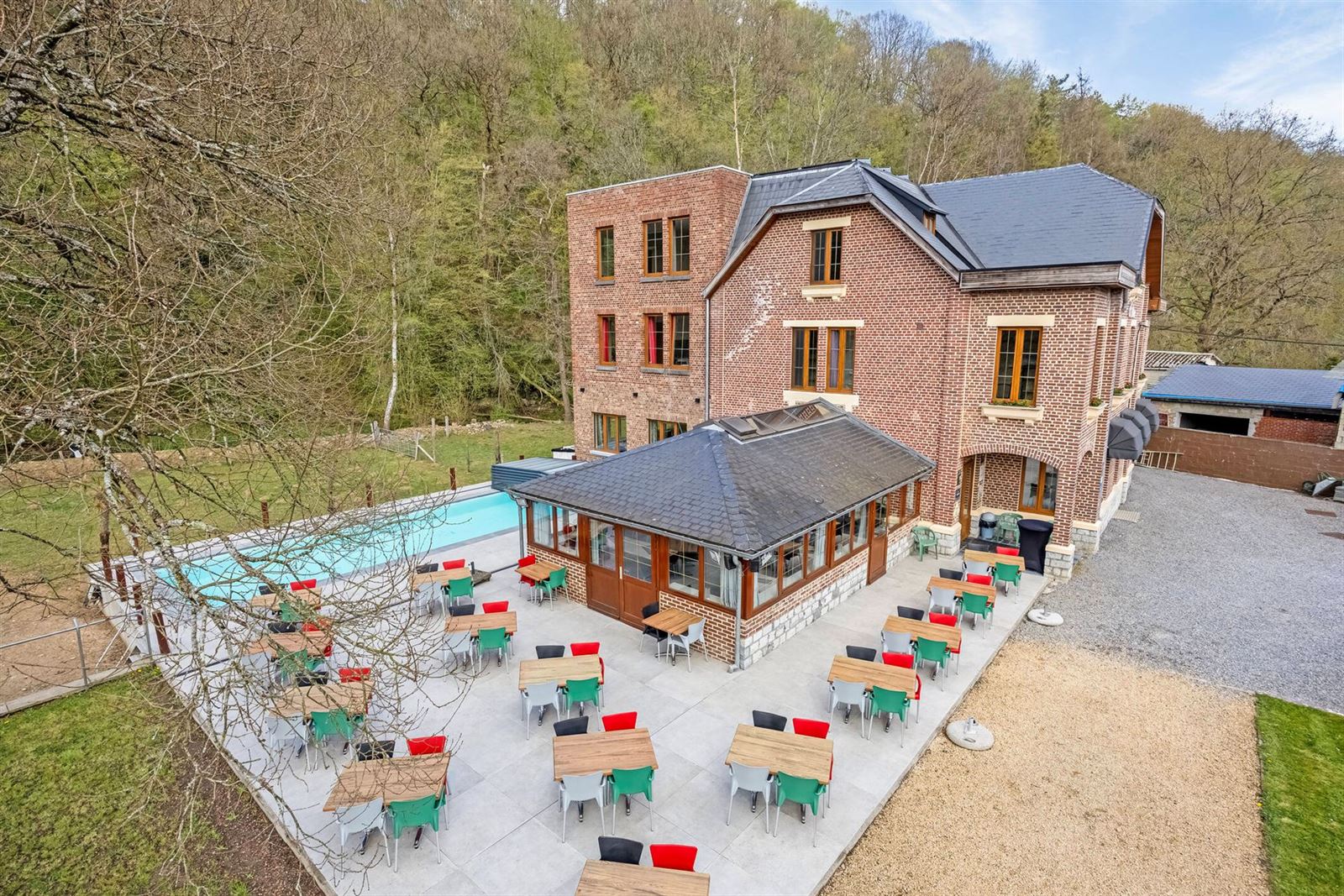 FOTO’S 53 : Opbrengstwoning te 6940 DURBUY (België) - Prijs Prijs op aanvraag