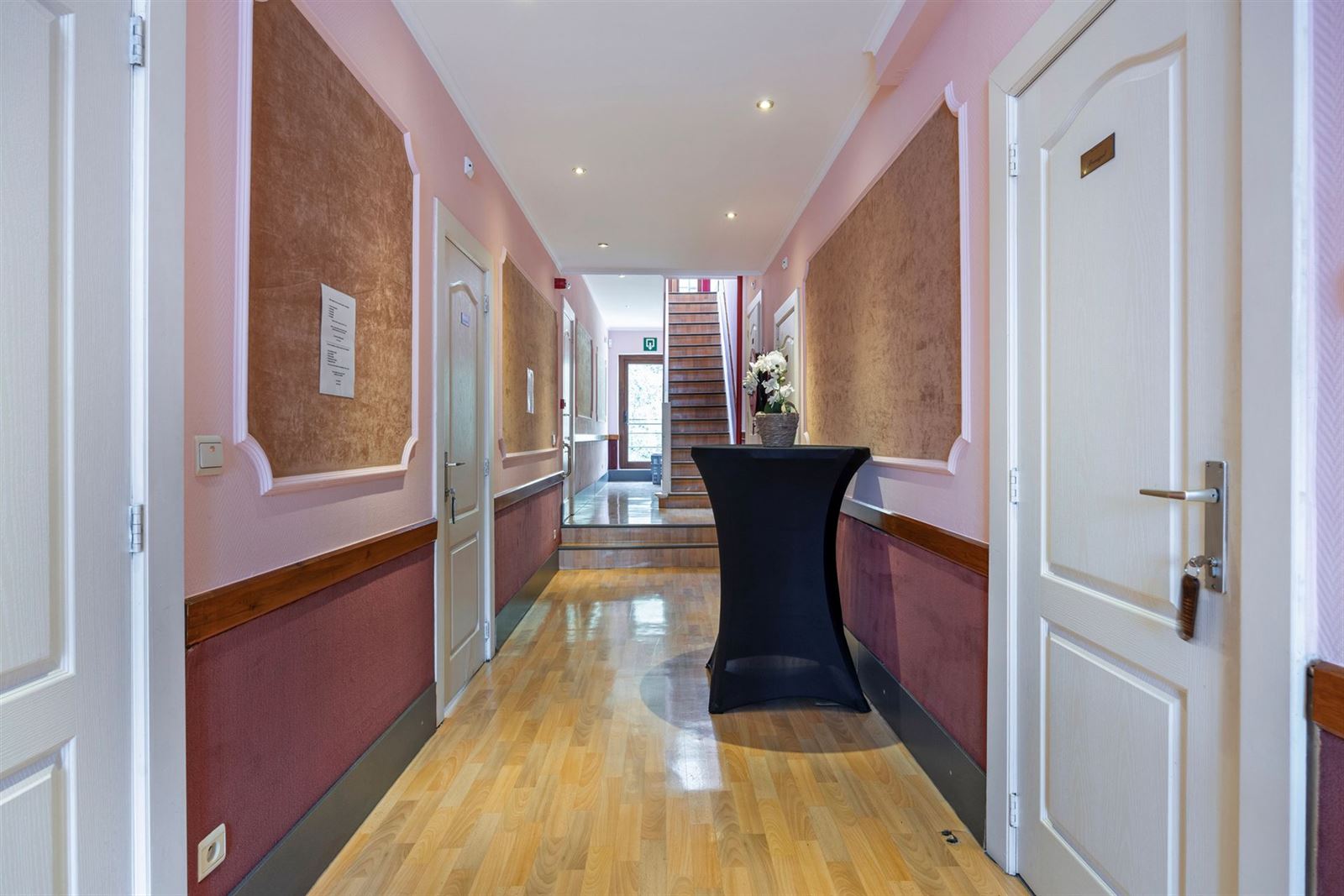 FOTO’S 16 : Opbrengstwoning te 6940 DURBUY (België) - Prijs Prijs op aanvraag