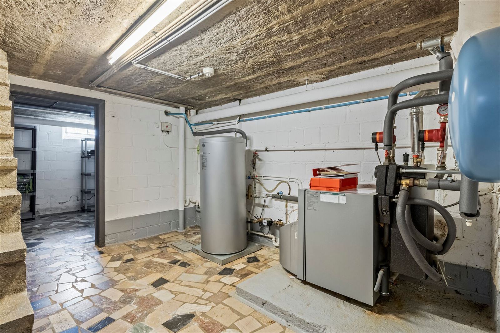 FOTO’S 29 : Woning te 1750 SINT-MARTENS-LENNIK (België) - Prijs € 699.000
