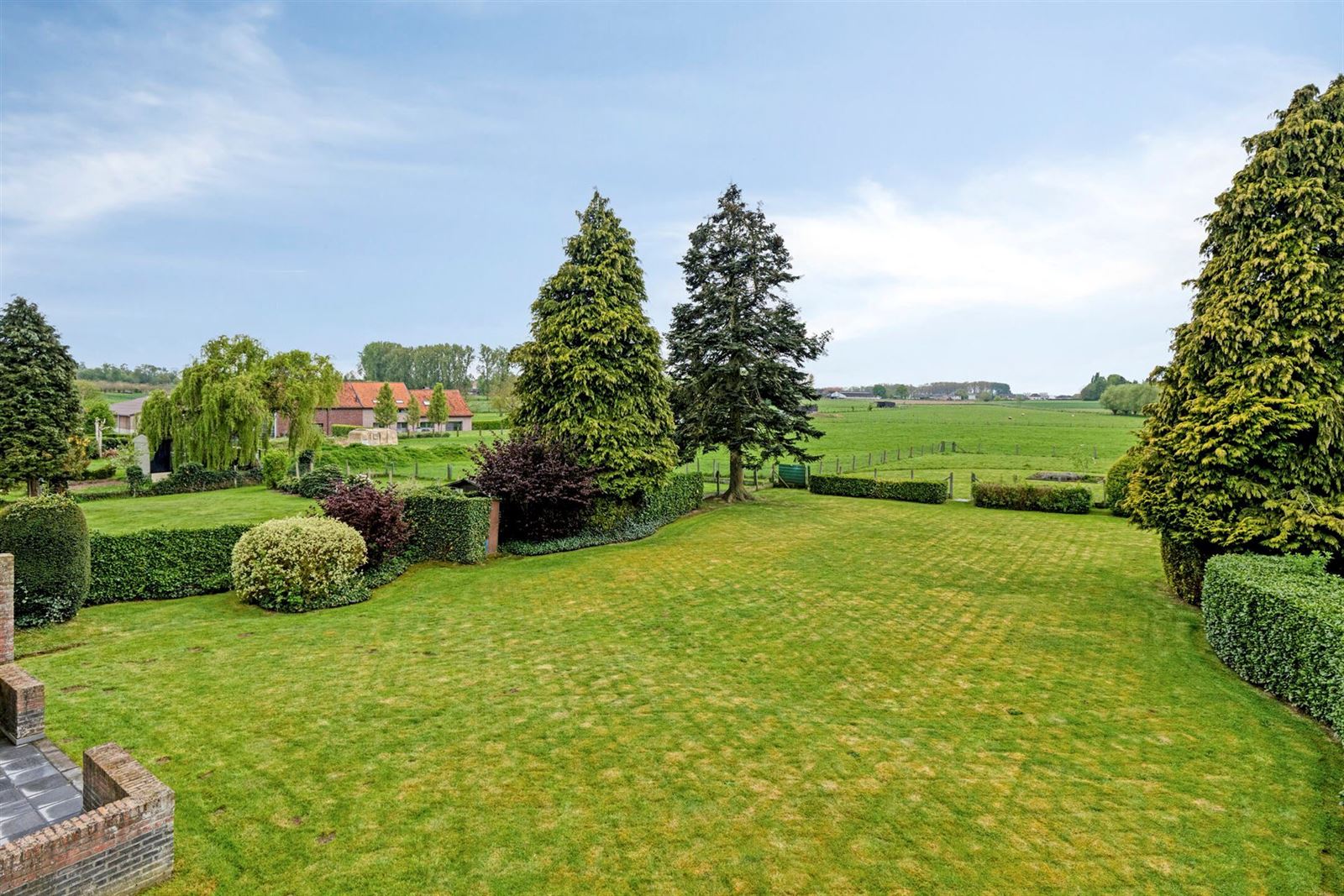 FOTO’S 2 : Woning te 1750 SINT-MARTENS-LENNIK (België) - Prijs € 699.000