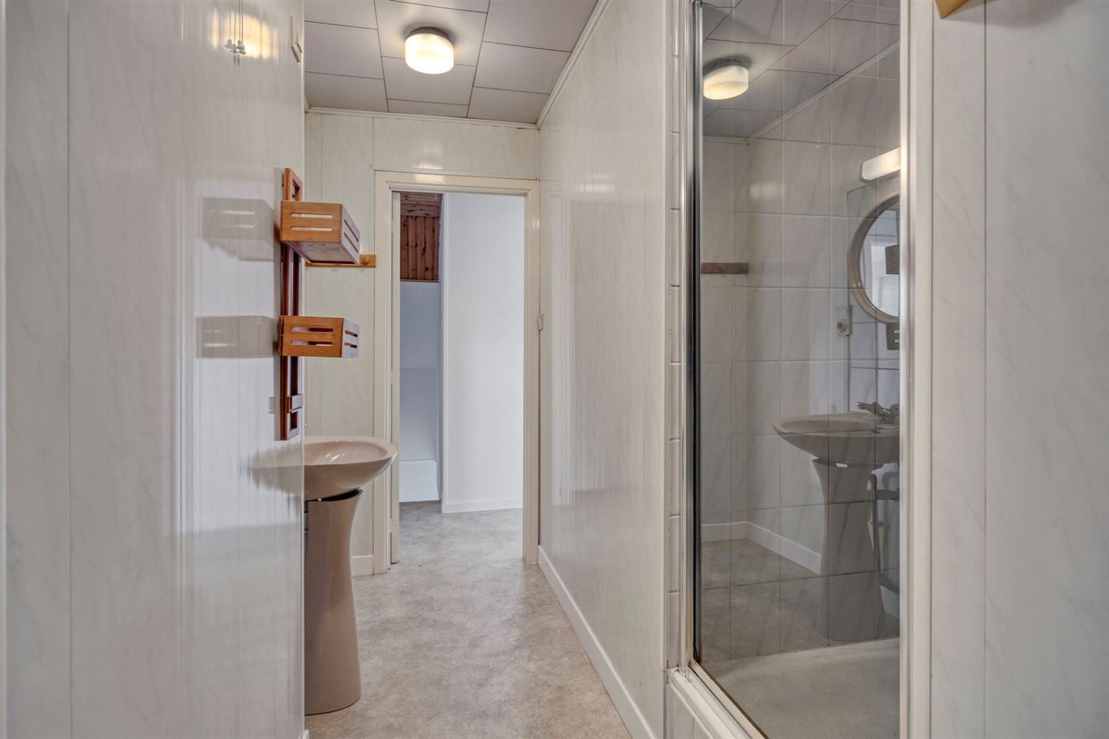 FOTO’S 19 : Gemengd gebouw te 1600 SINT-PIETERS-LEEUW (België) - Prijs € 335.000