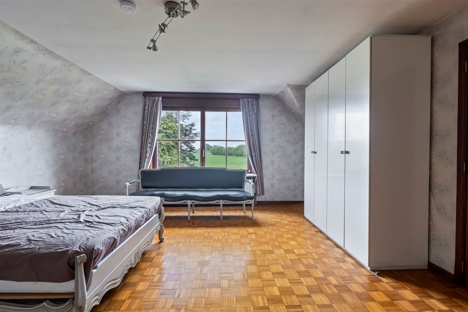 FOTO’S 18 : Woning te 1750 SINT-MARTENS-LENNIK (België) - Prijs € 699.000