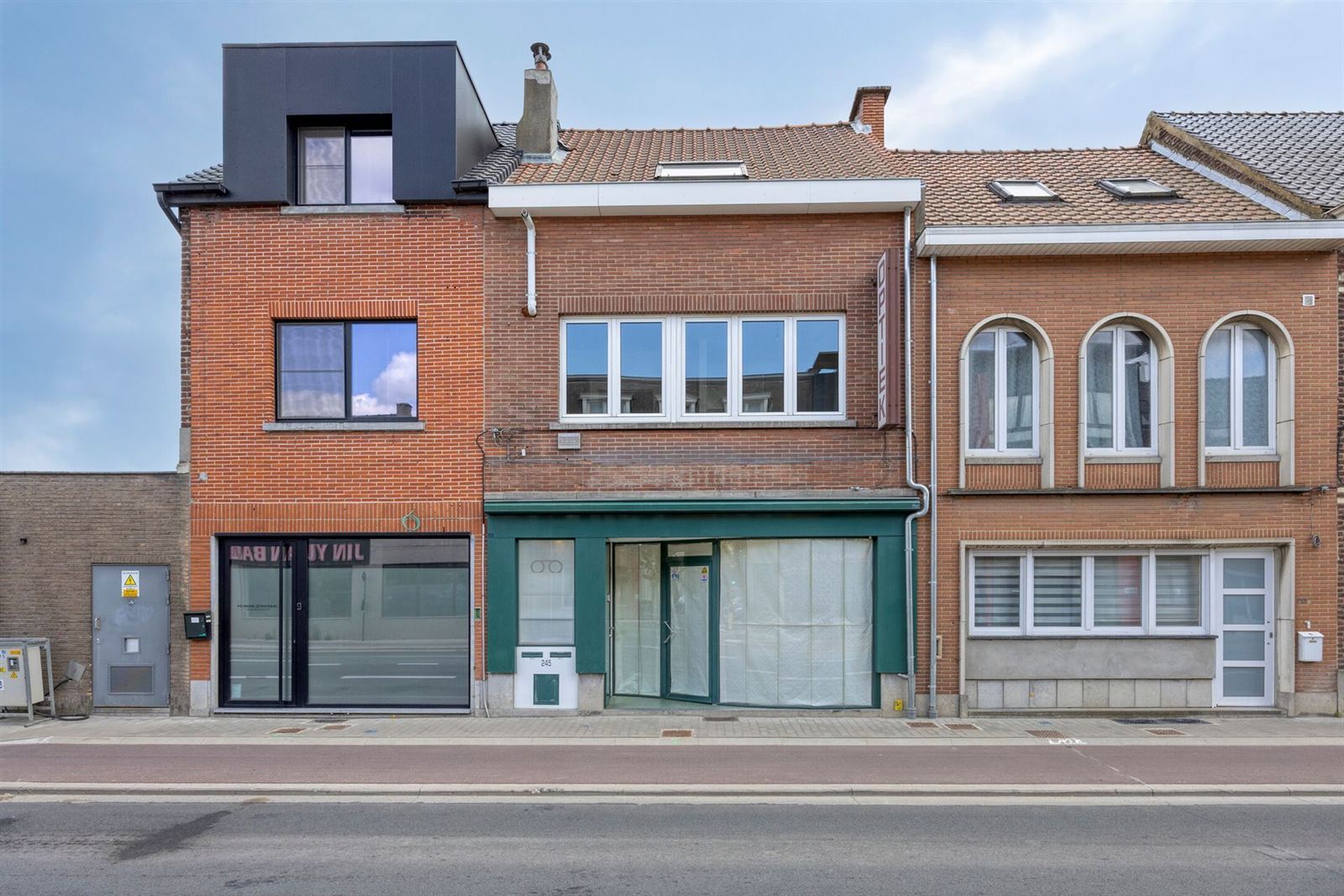 FOTO’S 2 : Gemengd gebouw te 1600 SINT-PIETERS-LEEUW (België) - Prijs € 335.000