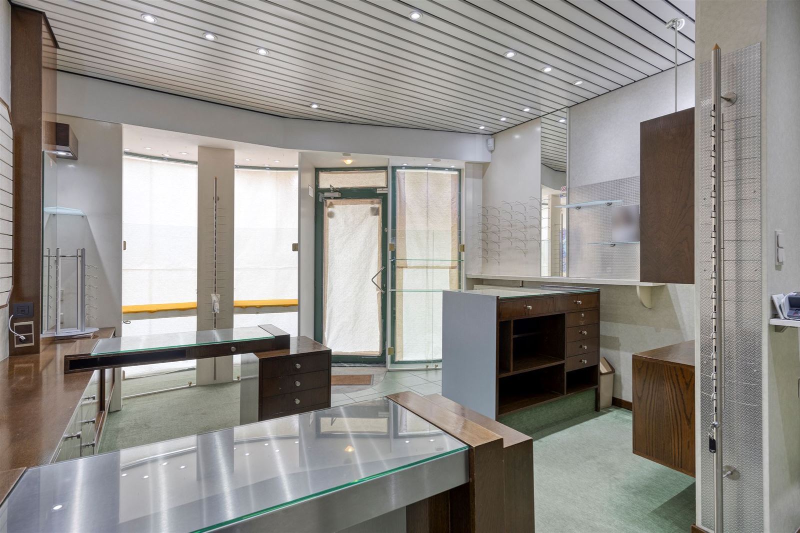 FOTO’S 6 : Gemengd gebouw te 1600 SINT-PIETERS-LEEUW (België) - Prijs € 335.000