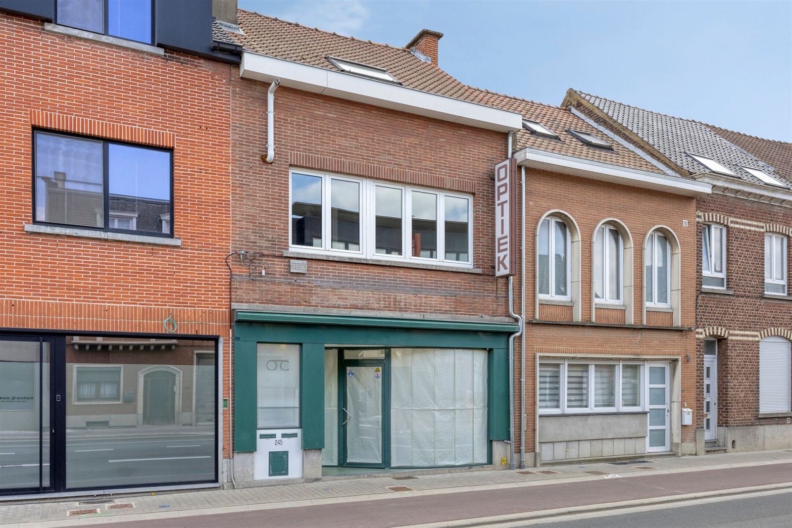 FOTO’S 25 : Gemengd gebouw te 1600 SINT-PIETERS-LEEUW (België) - Prijs € 335.000