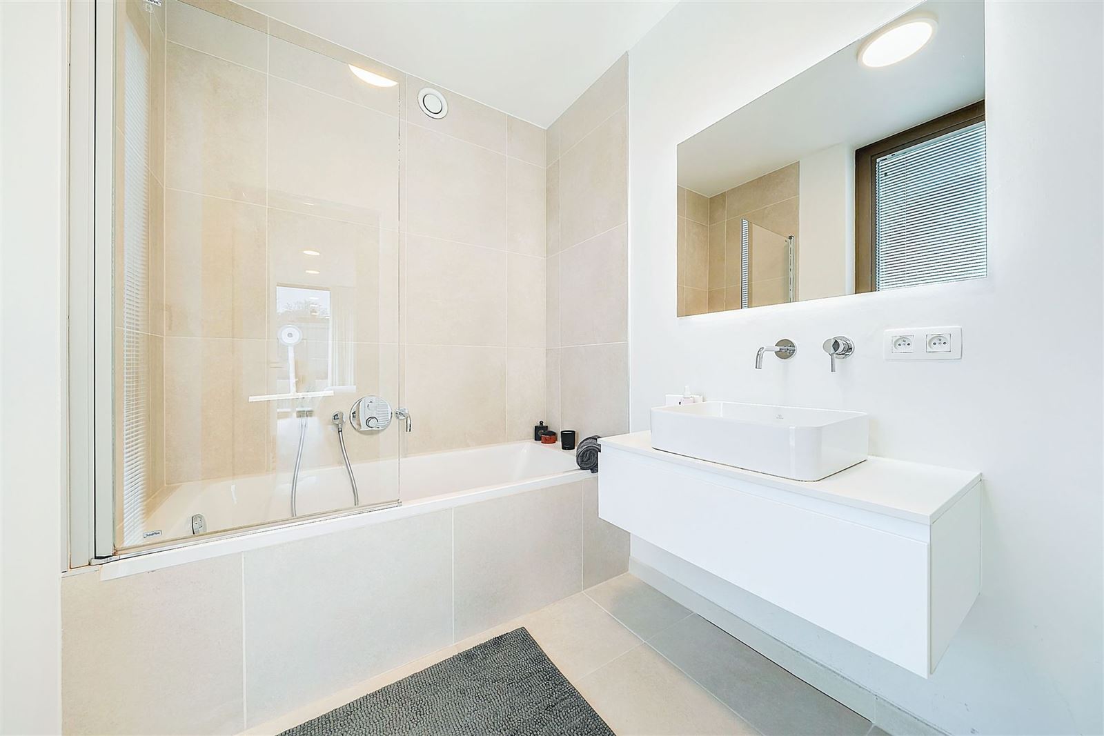 FOTO’S 24 : Penthouse te 1640 SINT-GENESIUS-RODE (België) - Prijs € 869.000