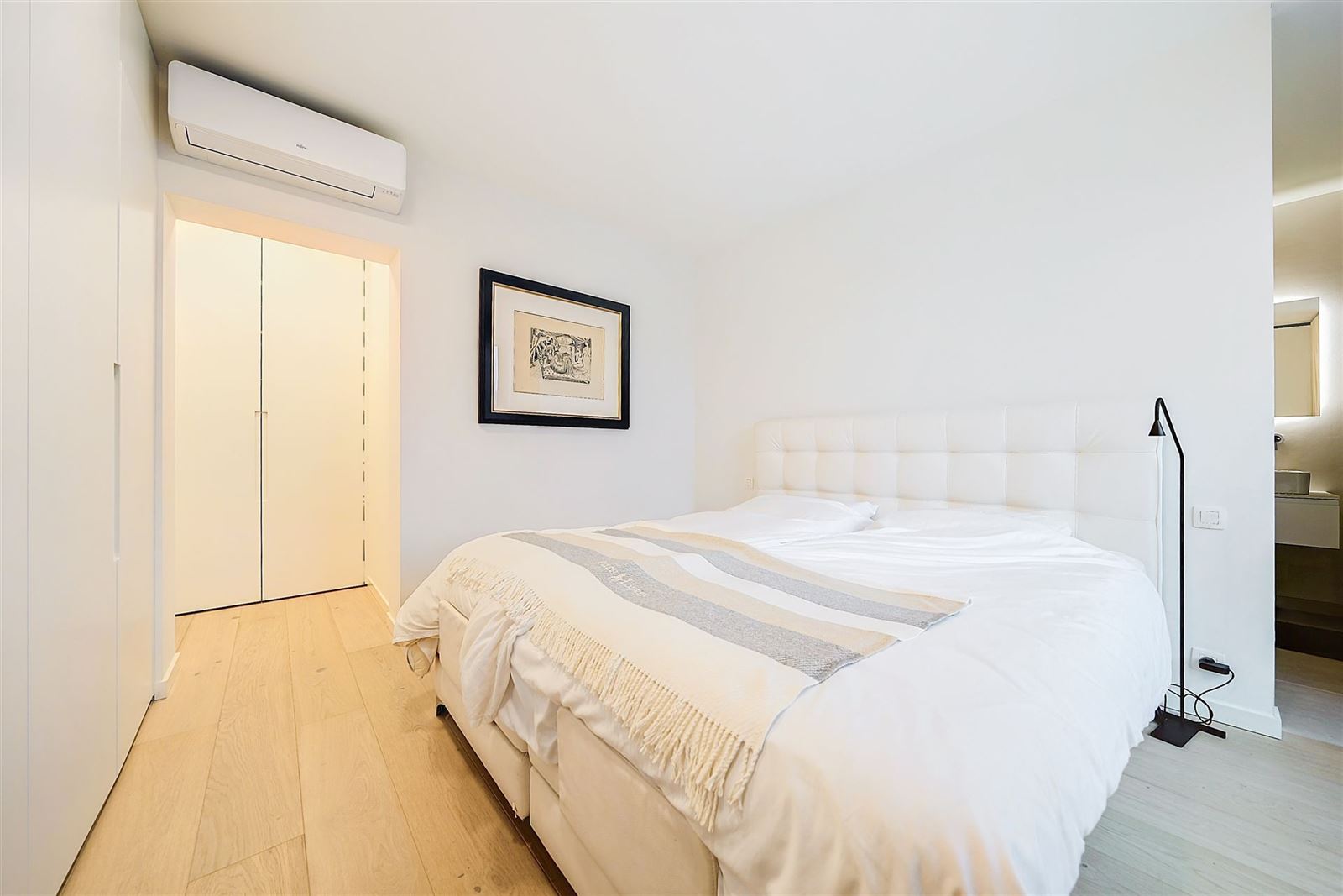 FOTO’S 20 : Penthouse te 1640 SINT-GENESIUS-RODE (België) - Prijs € 869.000