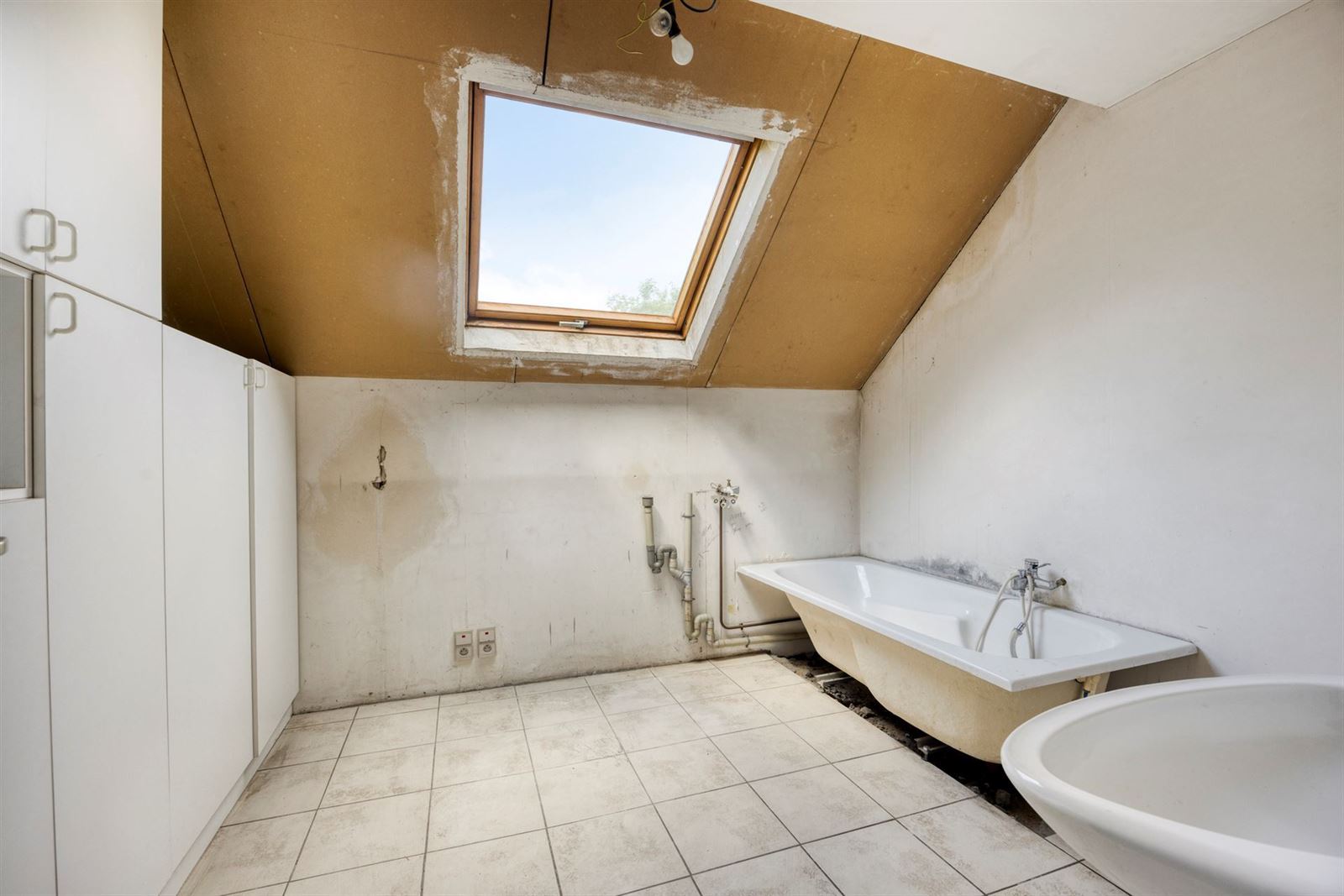 FOTO’S 23 : Woning te 1500 HALLE (België) - Prijs In optie