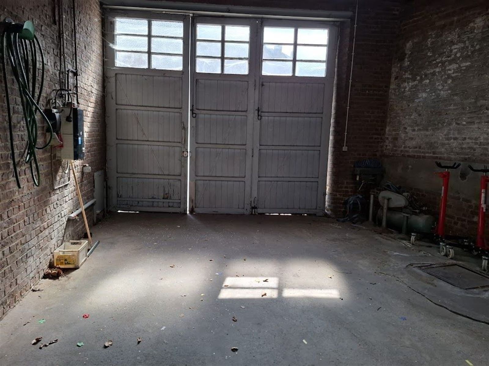 FOTO’S 4 : Magazijn zonder bureel te 1500 HALLE (België) - Prijs € 550