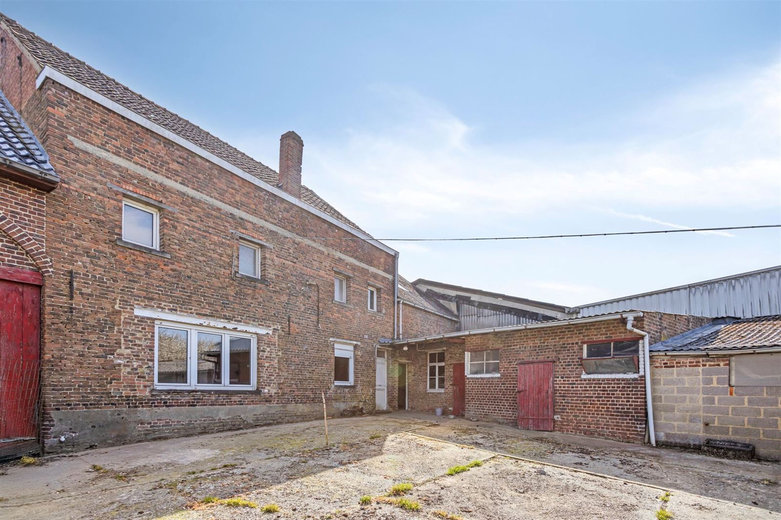 FOTO’S 31 : Gemengd gebouw te 1674 BELLINGEN (België) - Prijs € 799.000