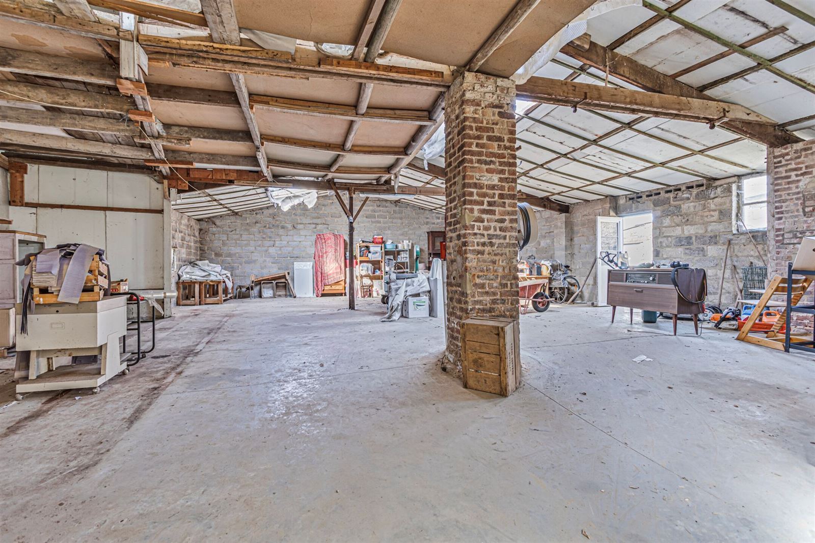 FOTO’S 30 : Gemengd gebouw te 1674 BELLINGEN (België) - Prijs € 799.000