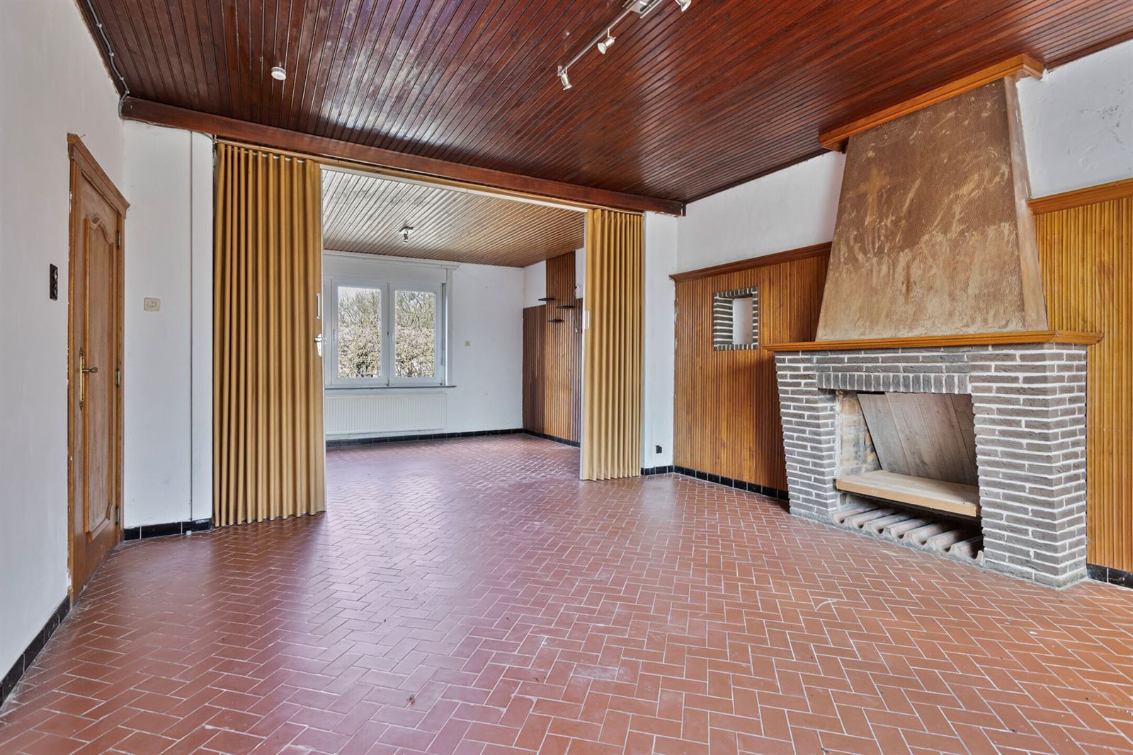 FOTO’S 8 : Gemengd gebouw te 1674 BELLINGEN (België) - Prijs € 799.000