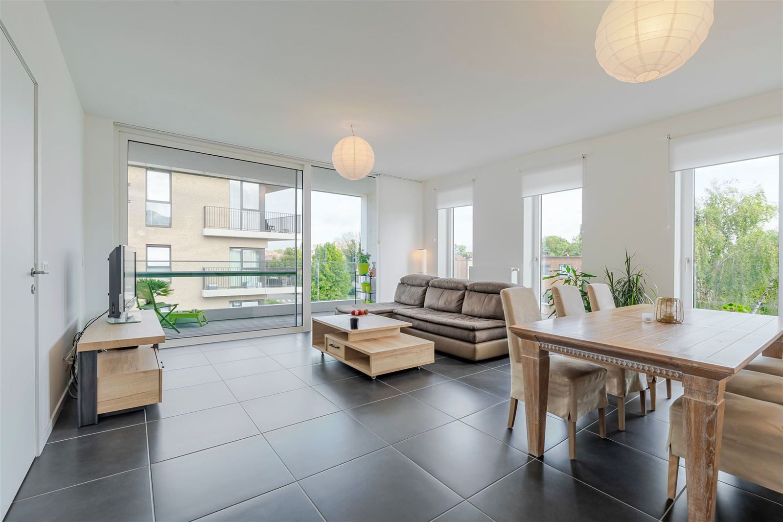 FOTO’S 1 : Appartement te 1600 SINT-PIETERS-LEEUW (België) - Prijs € 348.000