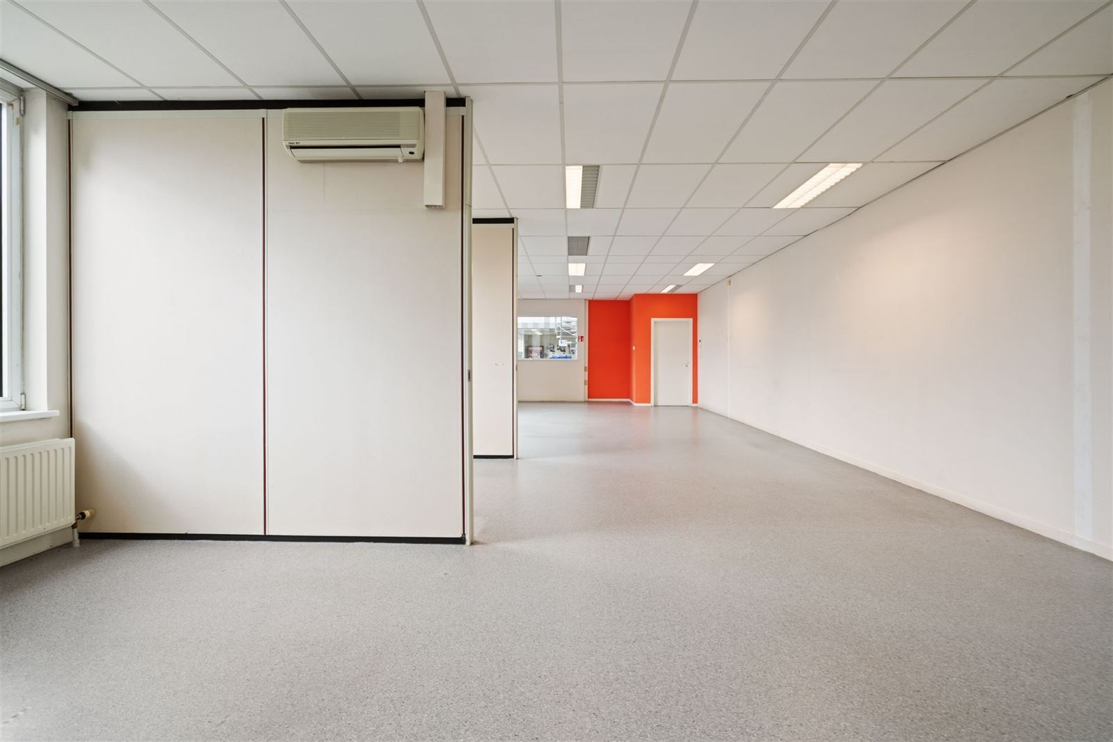 FOTO’S 8 : Kantoorruimte te 1620 DROGENBOS (België) - Prijs € 990