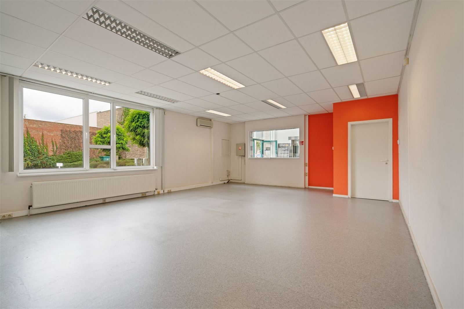 FOTO’S 9 : Kantoorruimte te 1620 DROGENBOS (België) - Prijs € 990
