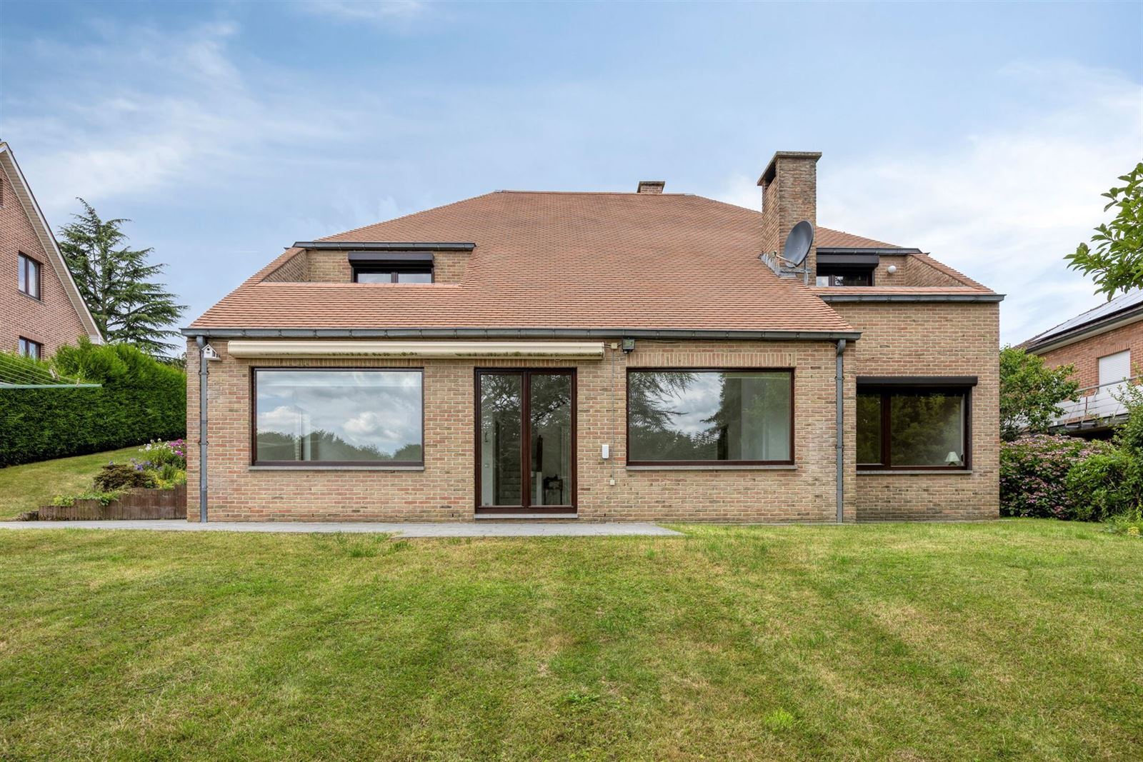 FOTO’S 24 : Woning te 1640 SINT-GENESIUS-RODE (België) - Prijs € 835.000