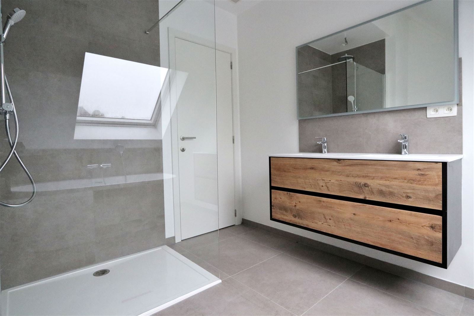 FOTO’S 10 : Duplex te 1650 BEERSEL (België) - Prijs In optie