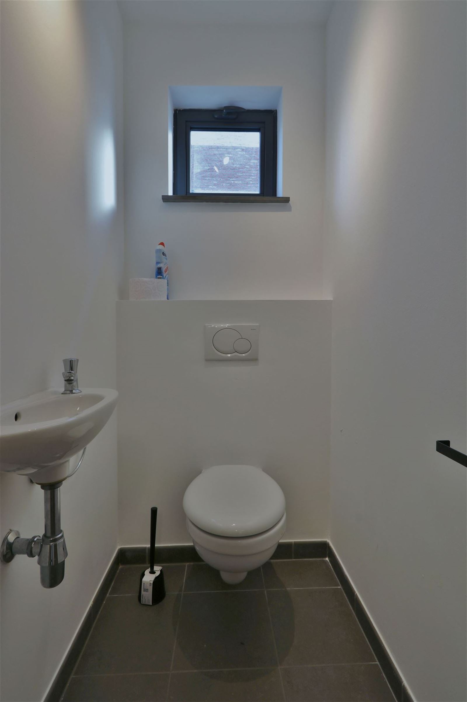 FOTO’S 12 : Appartement te 1501 BUIZINGEN (België) - Prijs € 1.150