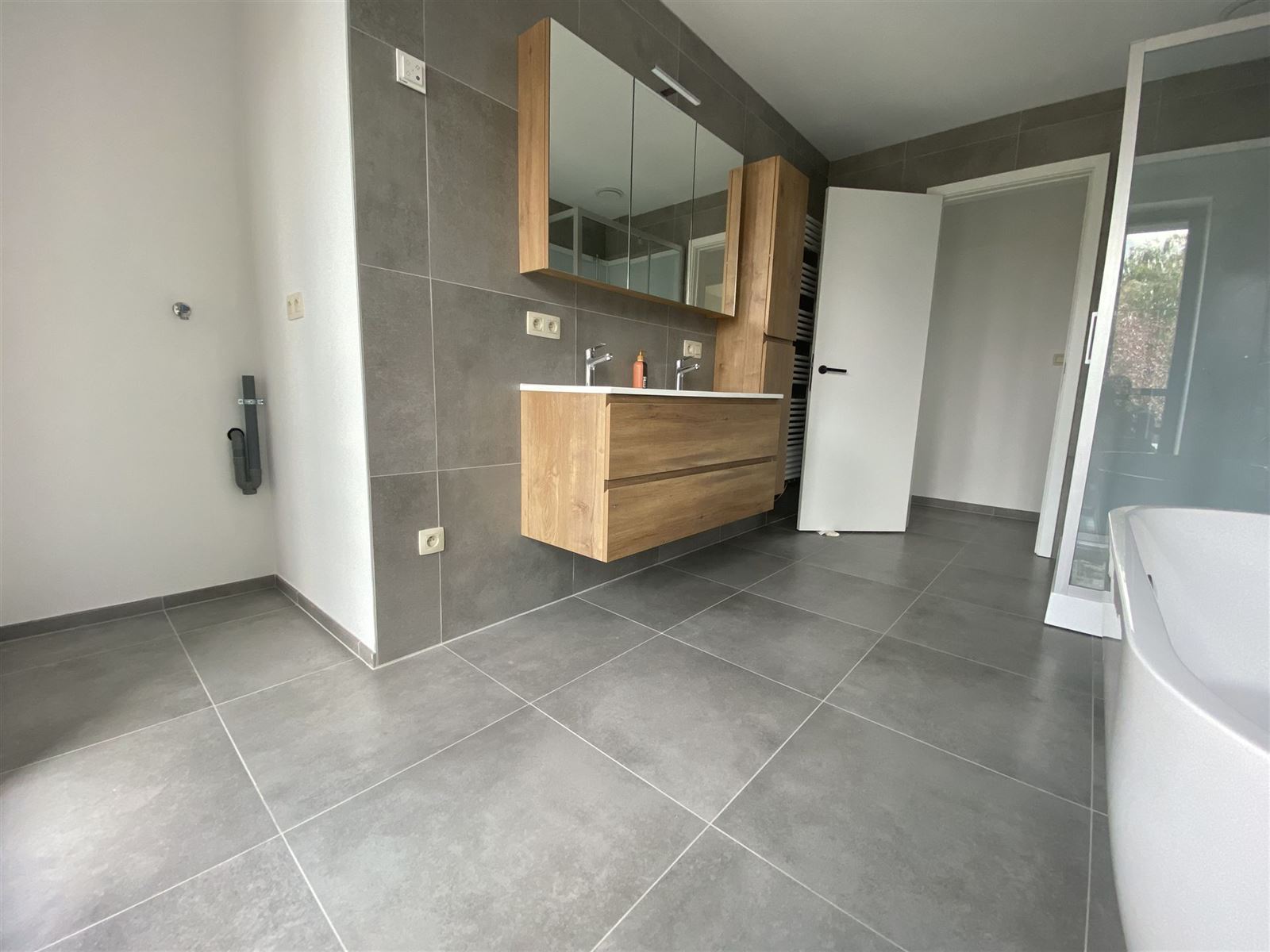 FOTO’S 12 : Woning te 1755 KESTER (België) - Prijs &euro;&nbsp;1.450