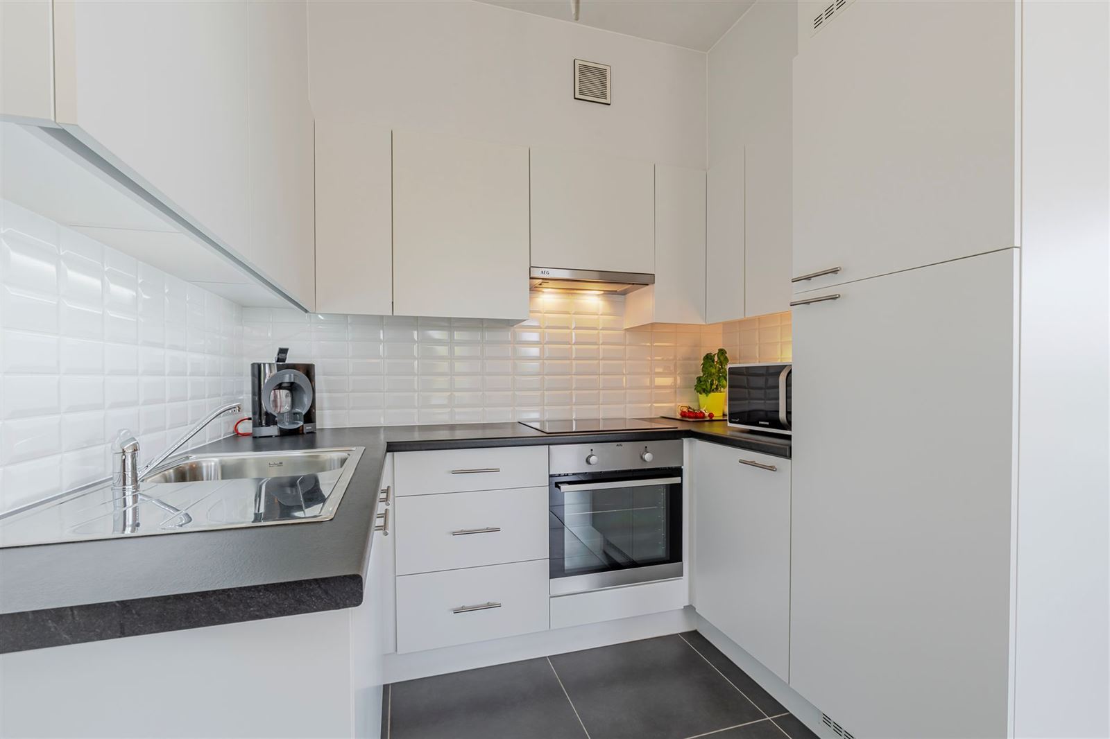 FOTO’S 6 : Appartement te 1600 SINT-PIETERS-LEEUW (België) - Prijs € 348.000