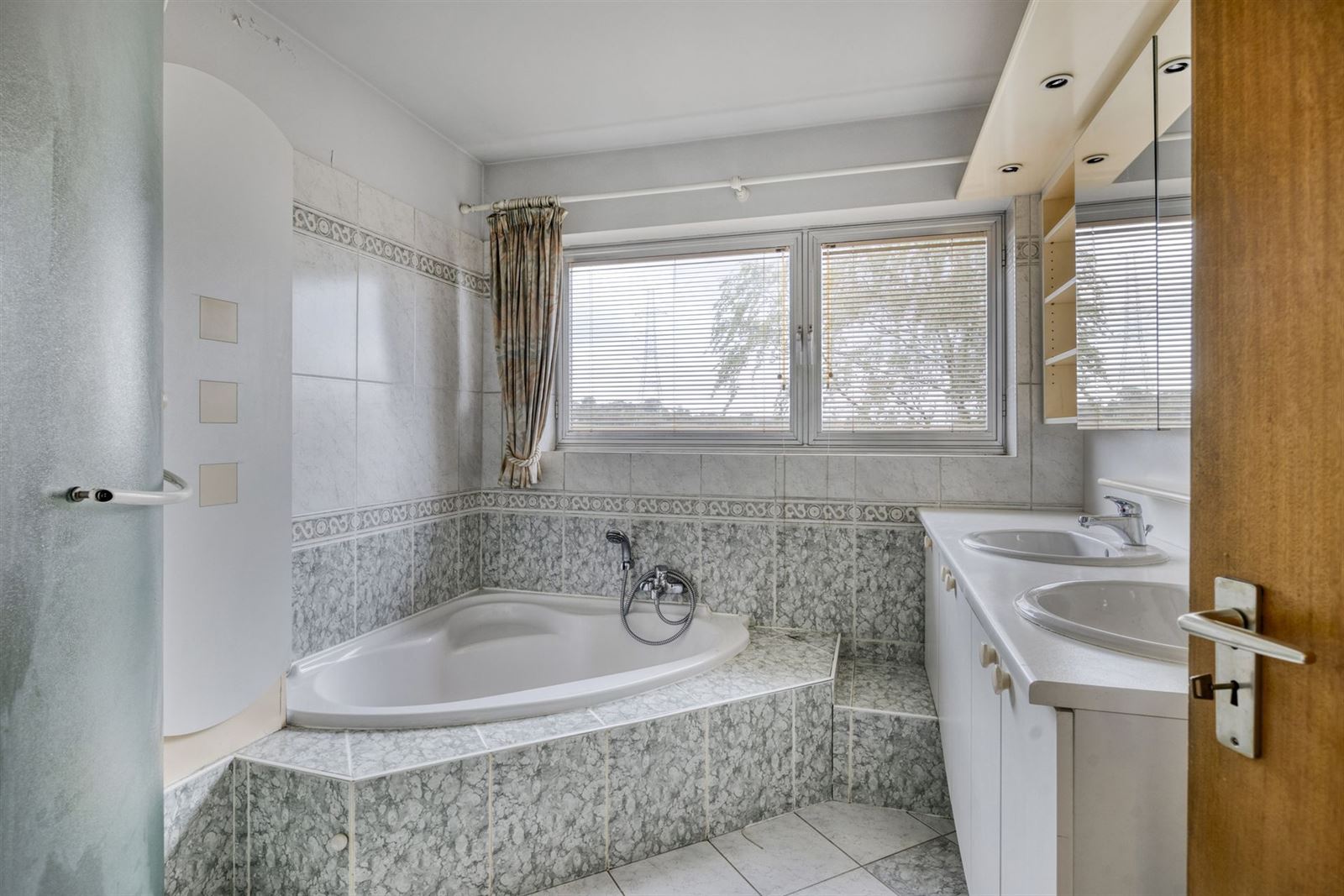 FOTO’S 16 : Woning te 1650 BEERSEL (België) - Prijs In optie
