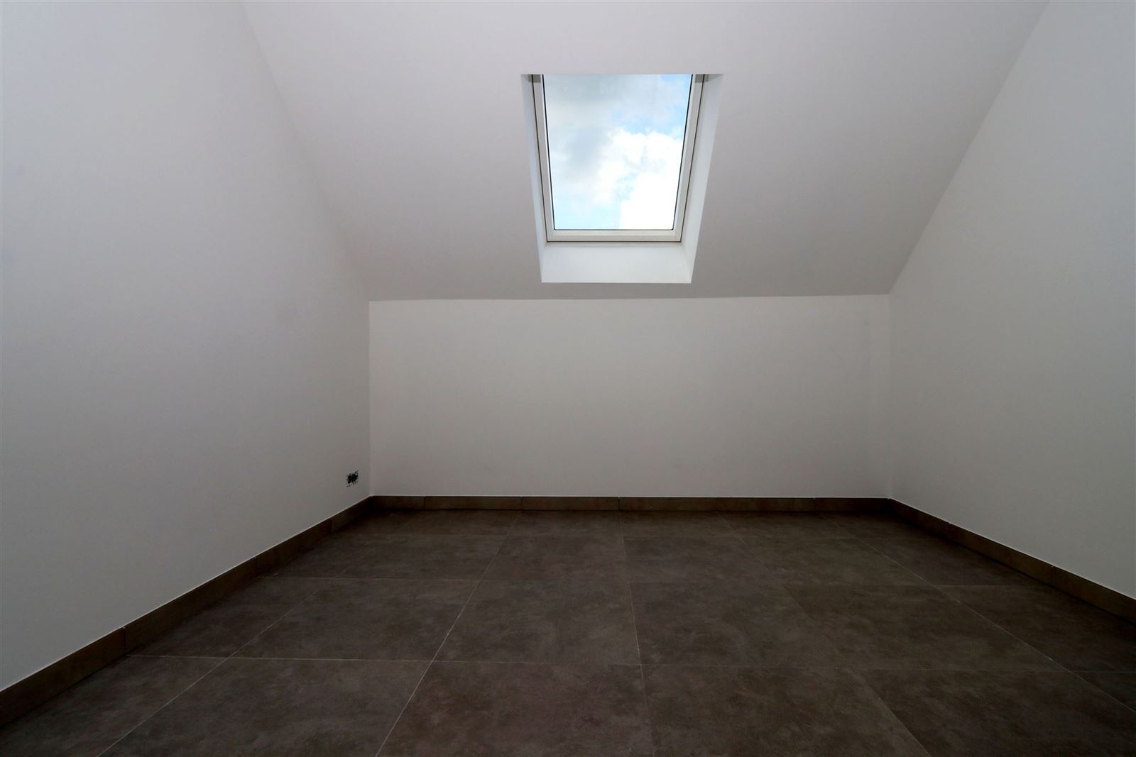 FOTO’S 11 : Duplex te 1640 SINT-GENESIUS-RODE (België) - Prijs € 1.650