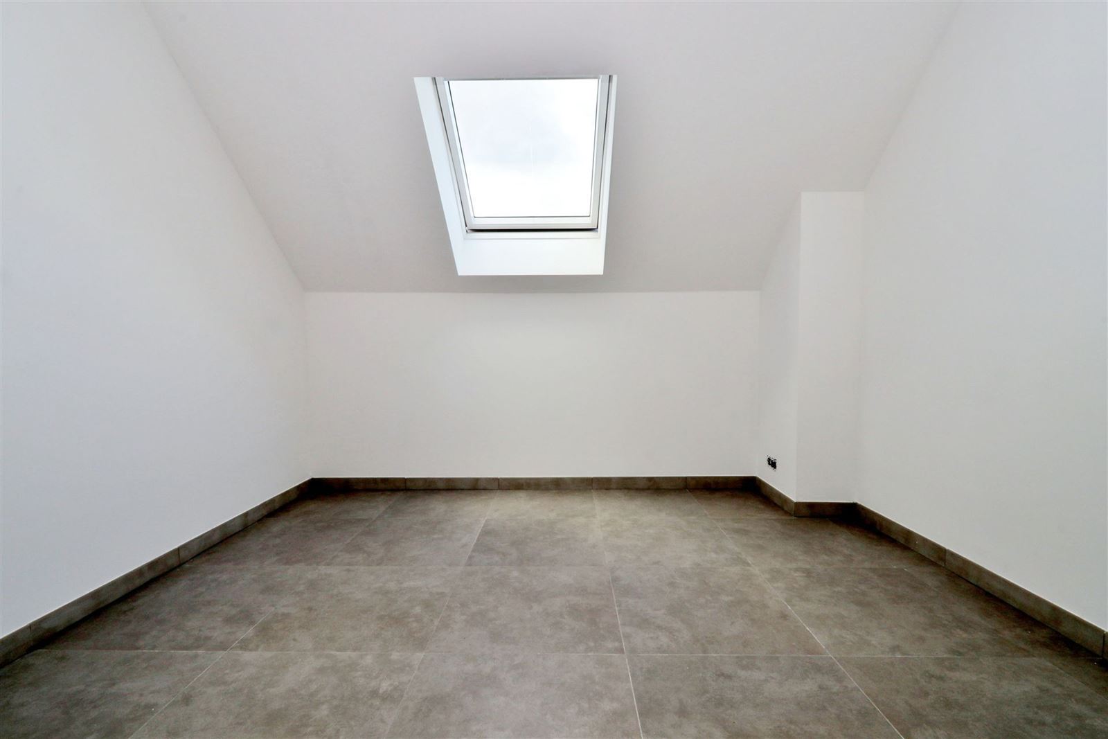 FOTO’S 9 : Duplex te 1640 SINT-GENESIUS-RODE (België) - Prijs € 1.650