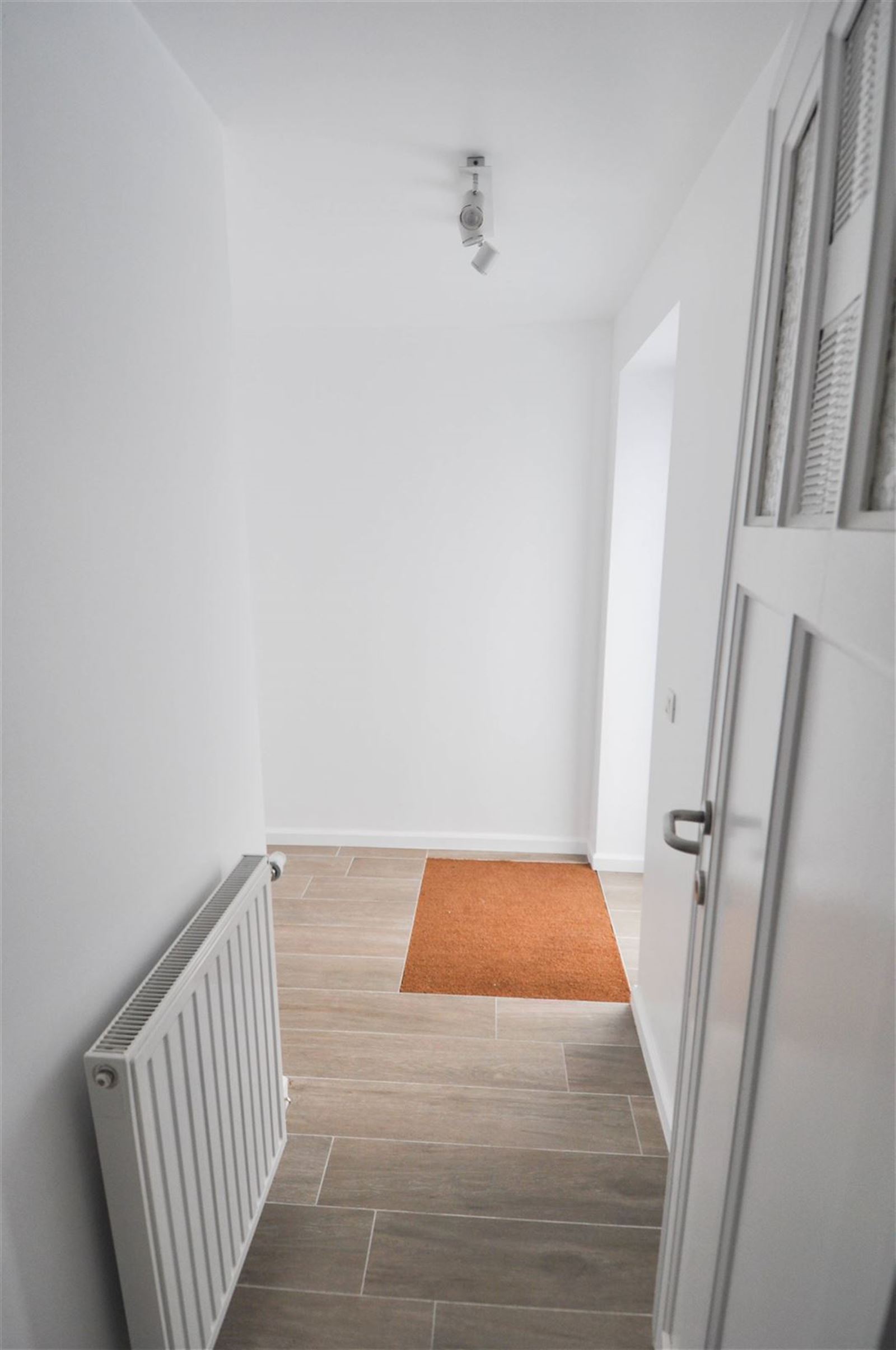 FOTO’S 10 : Woning te 1640 SINT-GENESIUS-RODE (België) - Prijs € 1.550