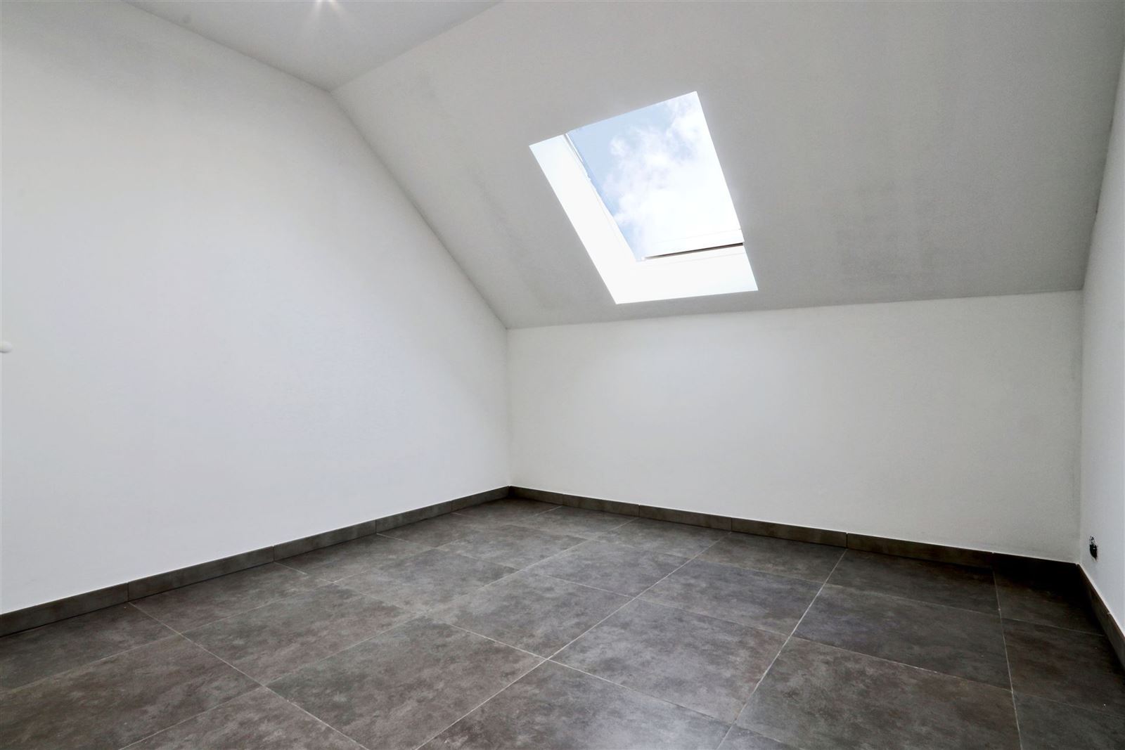 FOTO’S 15 : Duplex te 1640 SINT-GENESIUS-RODE (België) - Prijs € 1.650