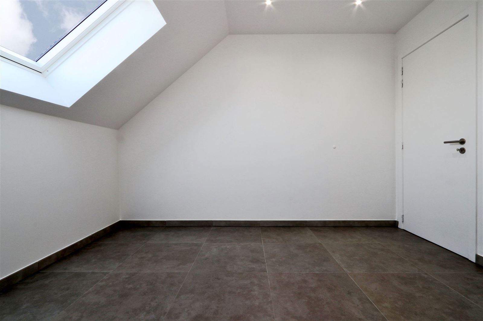 FOTO’S 13 : Duplex te 1640 SINT-GENESIUS-RODE (België) - Prijs € 1.650