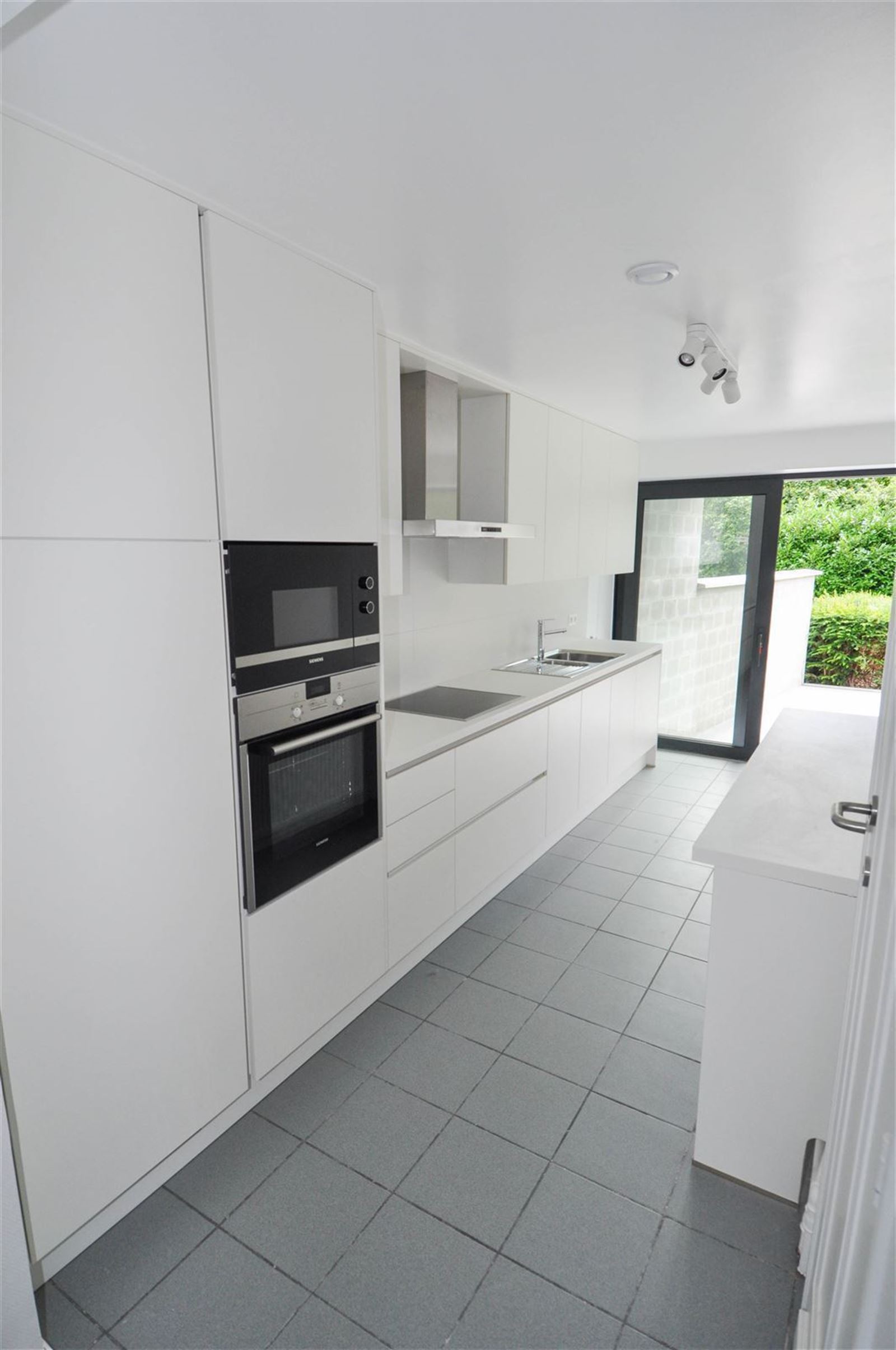 FOTO’S 8 : Woning te 1640 SINT-GENESIUS-RODE (België) - Prijs € 1.550